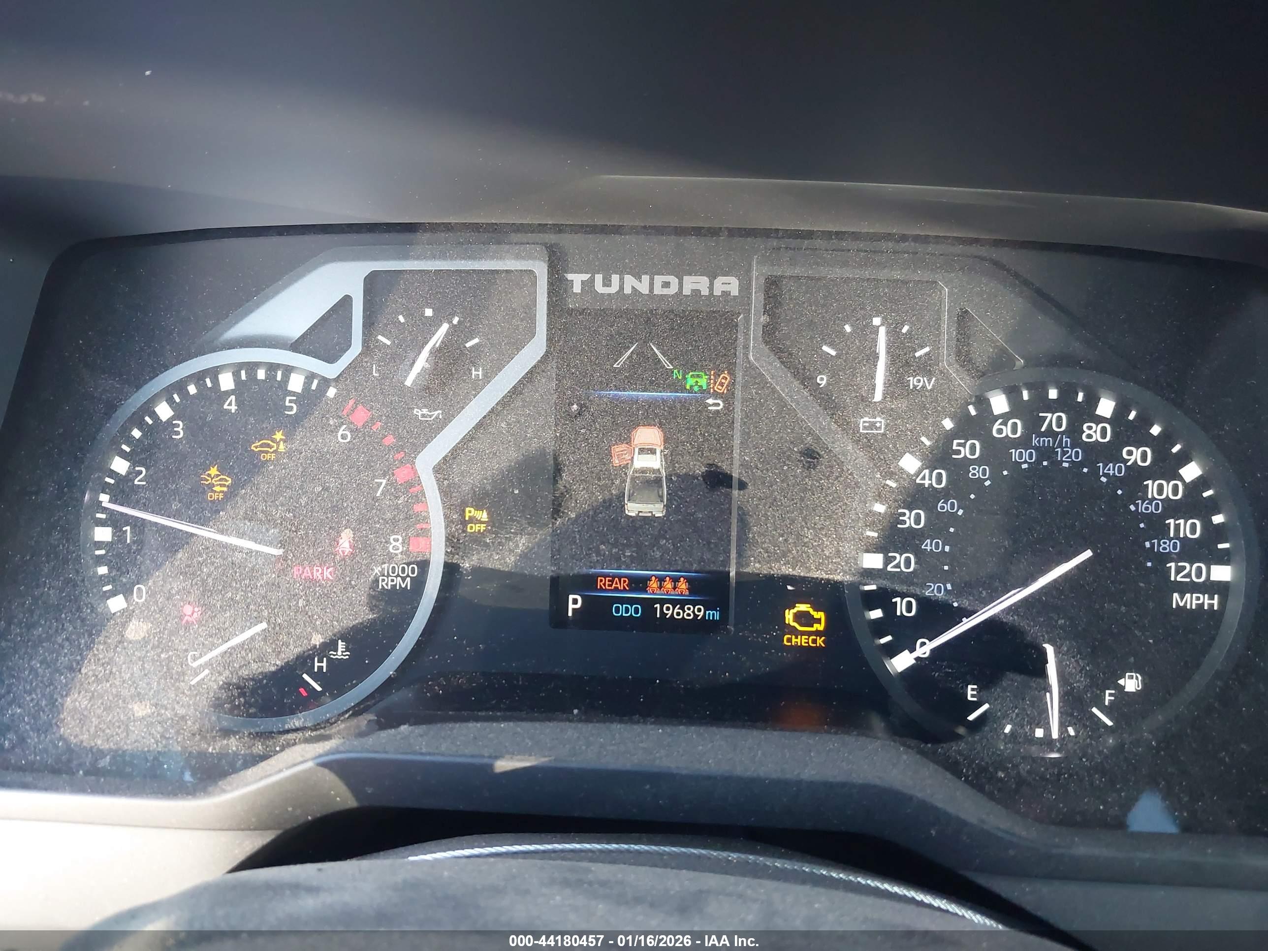 TOYOTA TUNDRA image 7