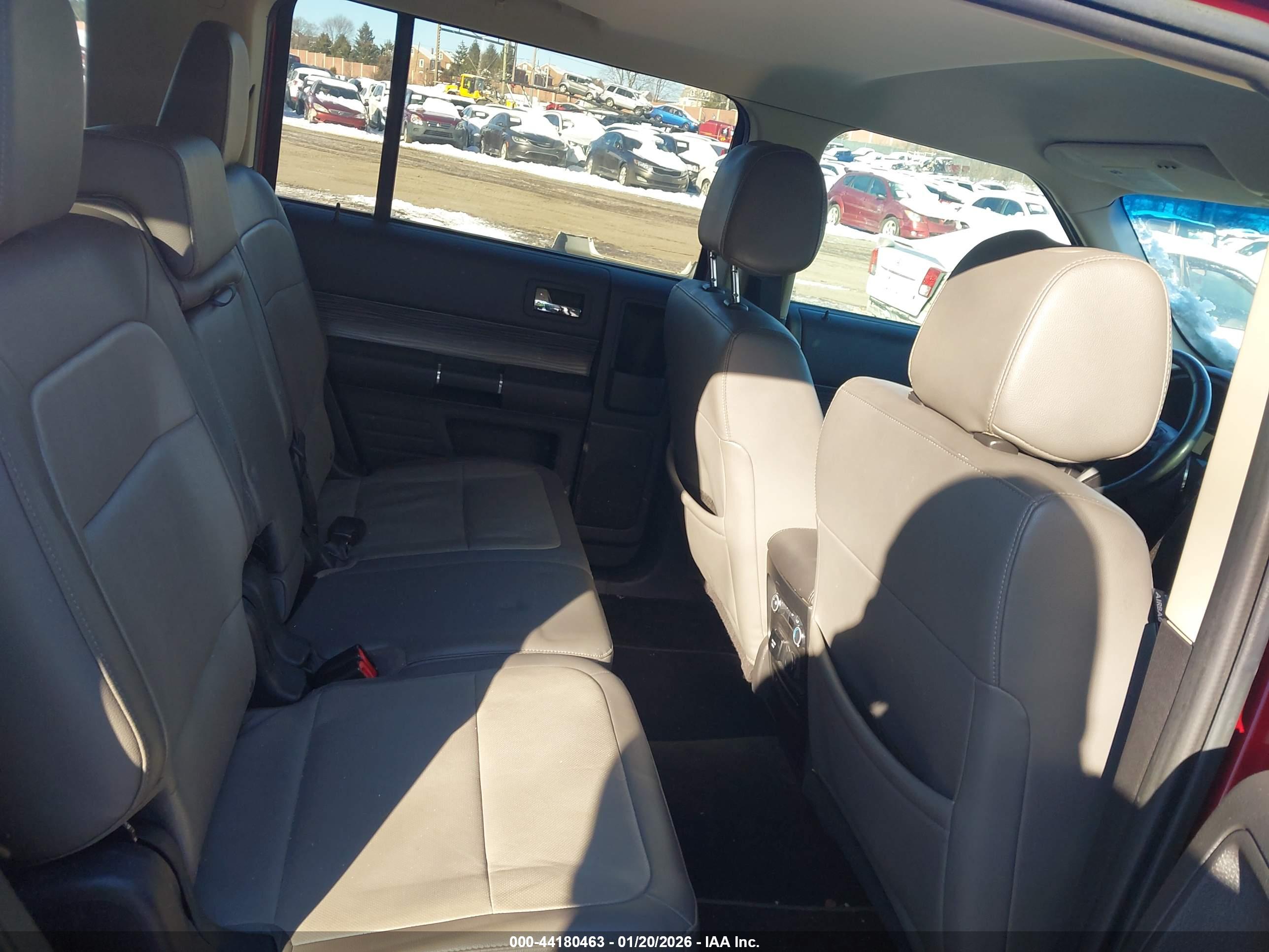 FORD FLEX image 8