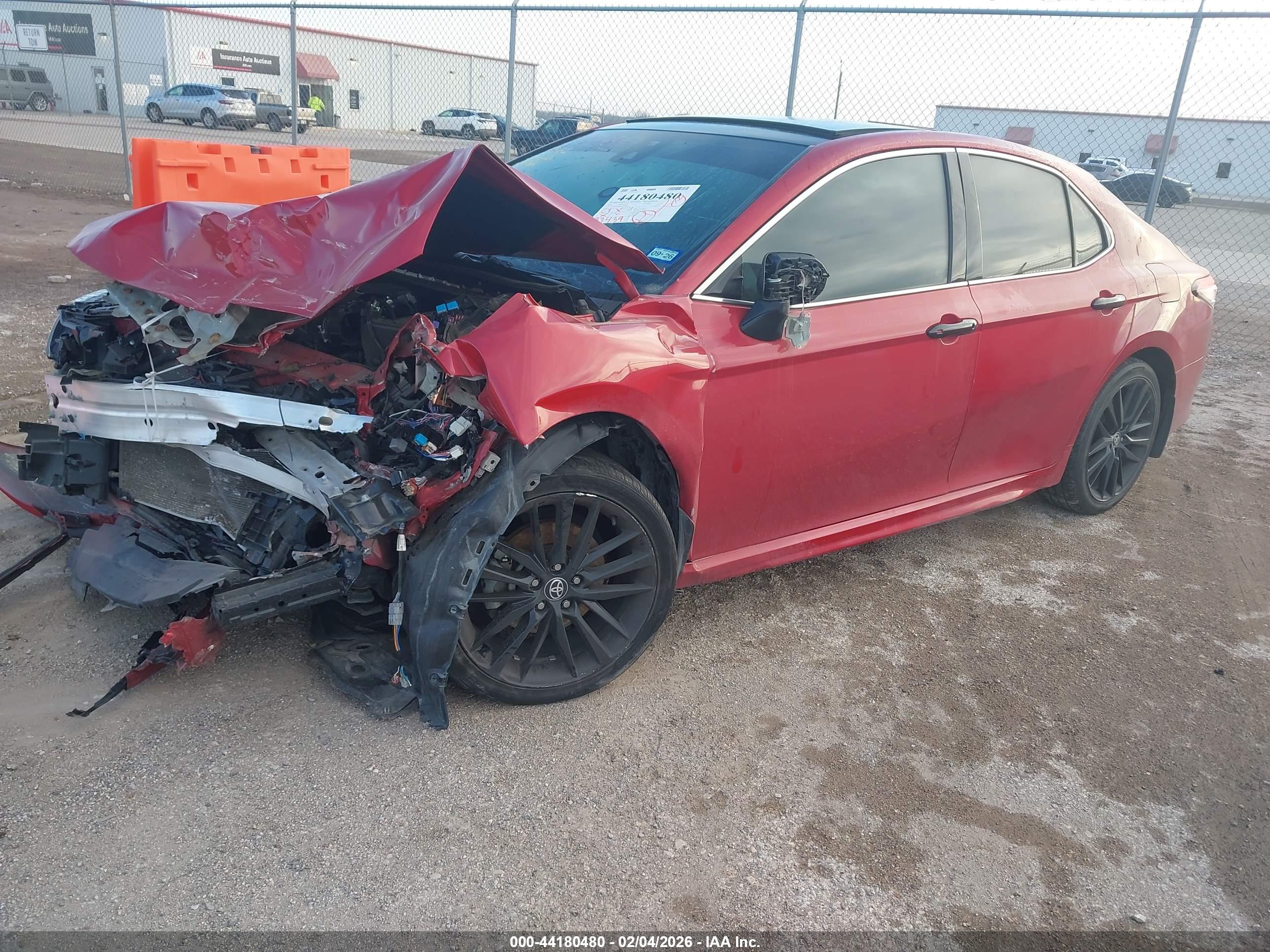 TOYOTA CAMRY image 2