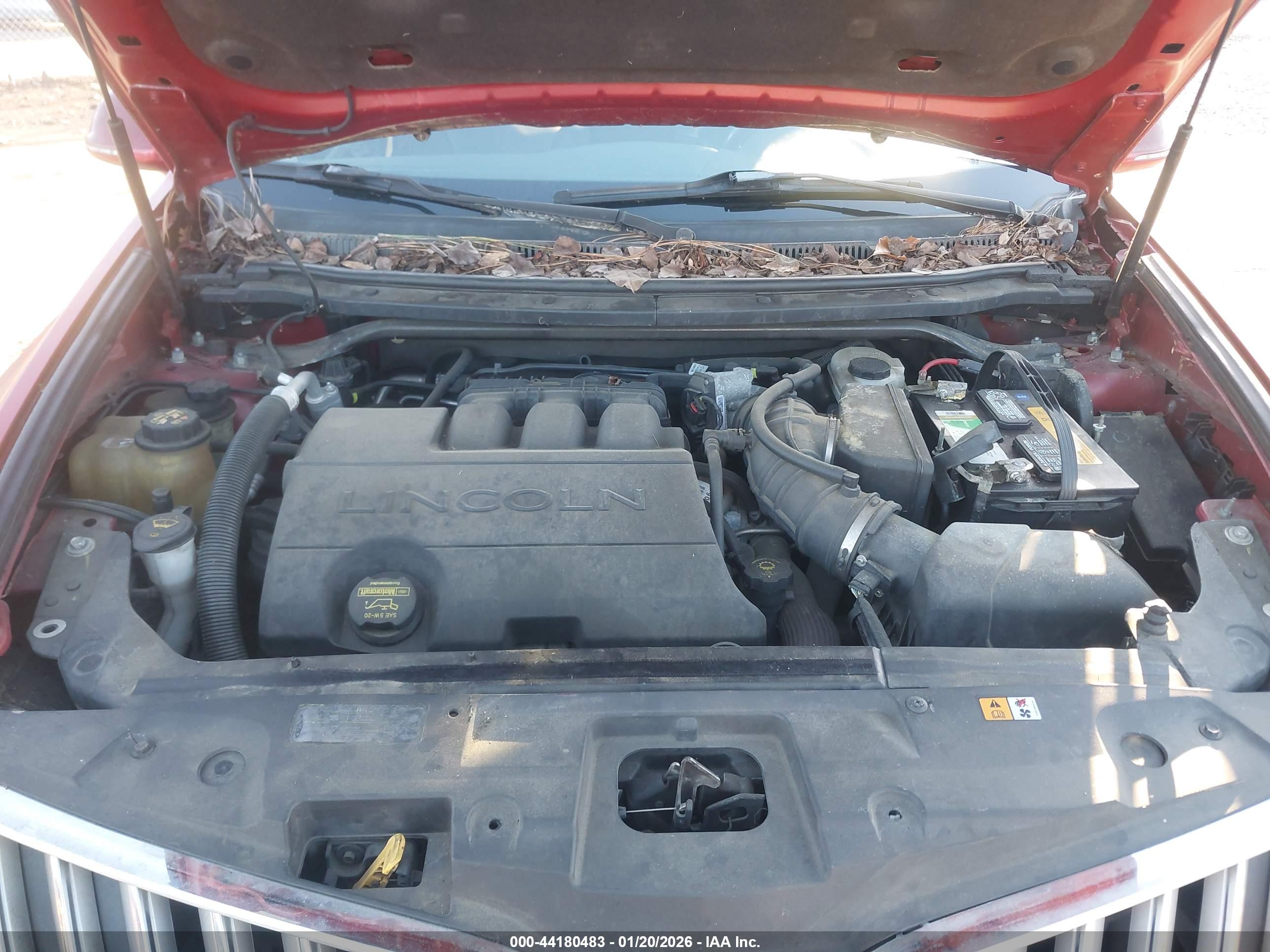 LINCOLN MKT image 10