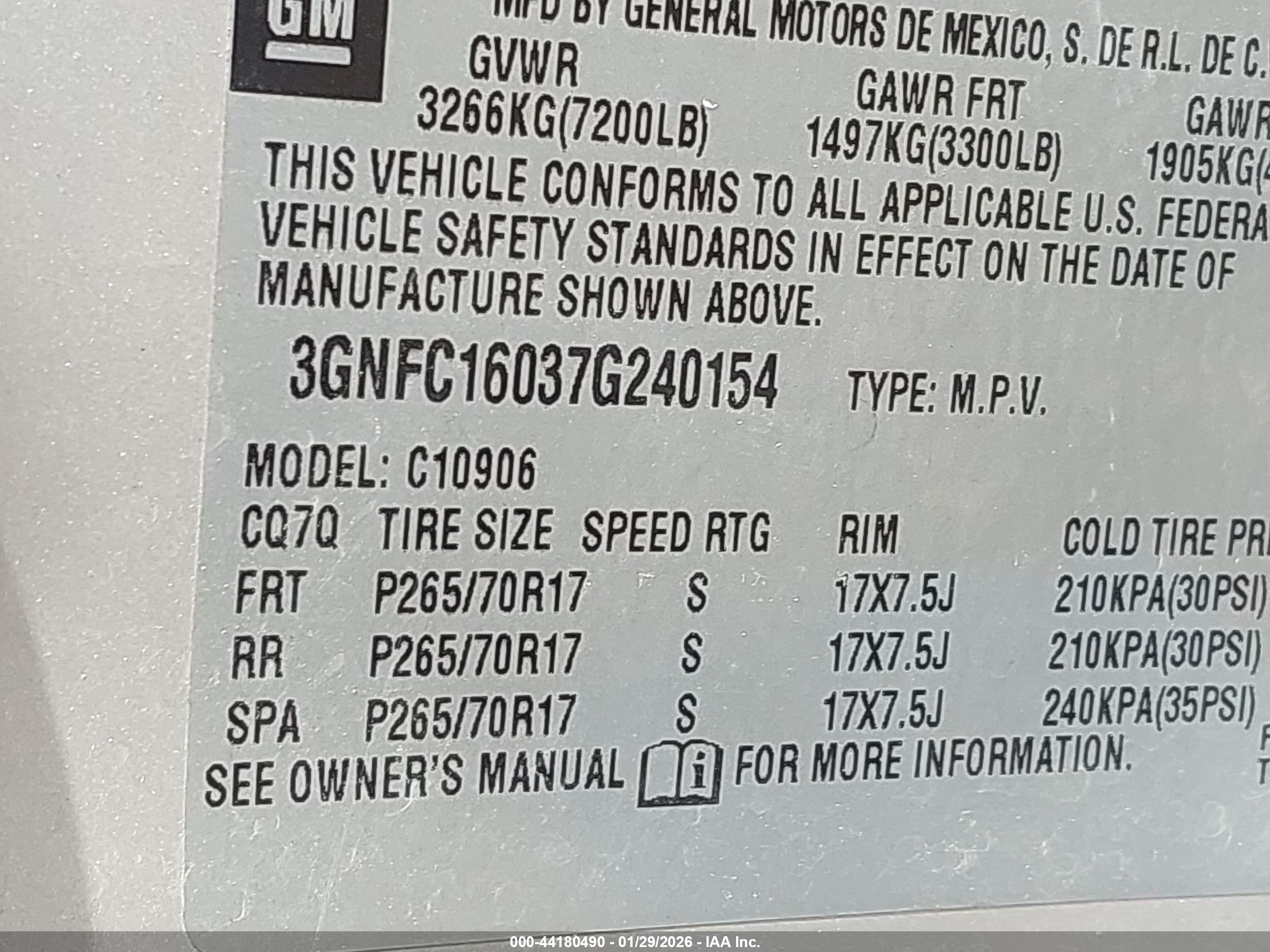 CHEVROLET SUBURBAN image 9