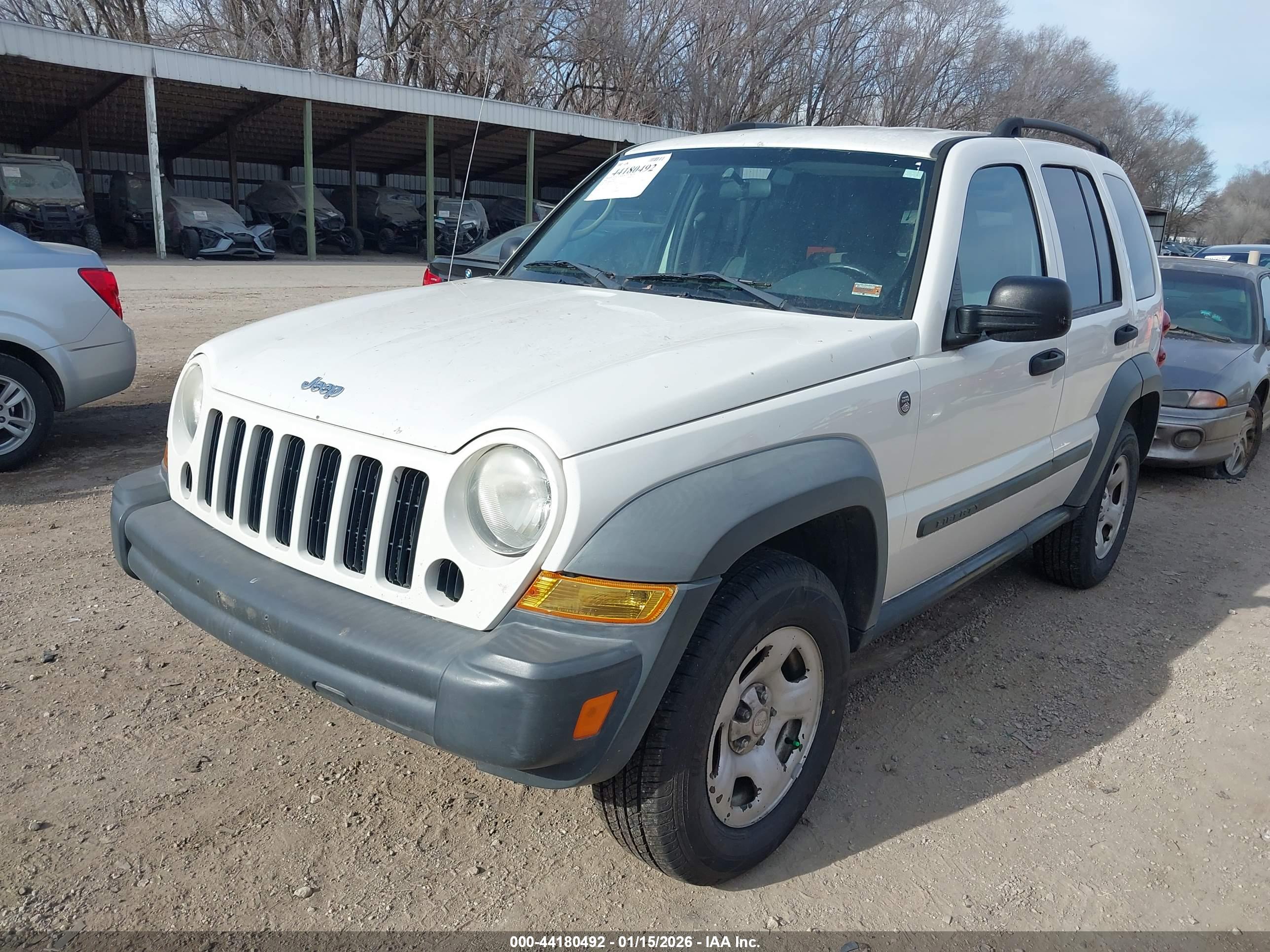JEEP LIBERTY image 2