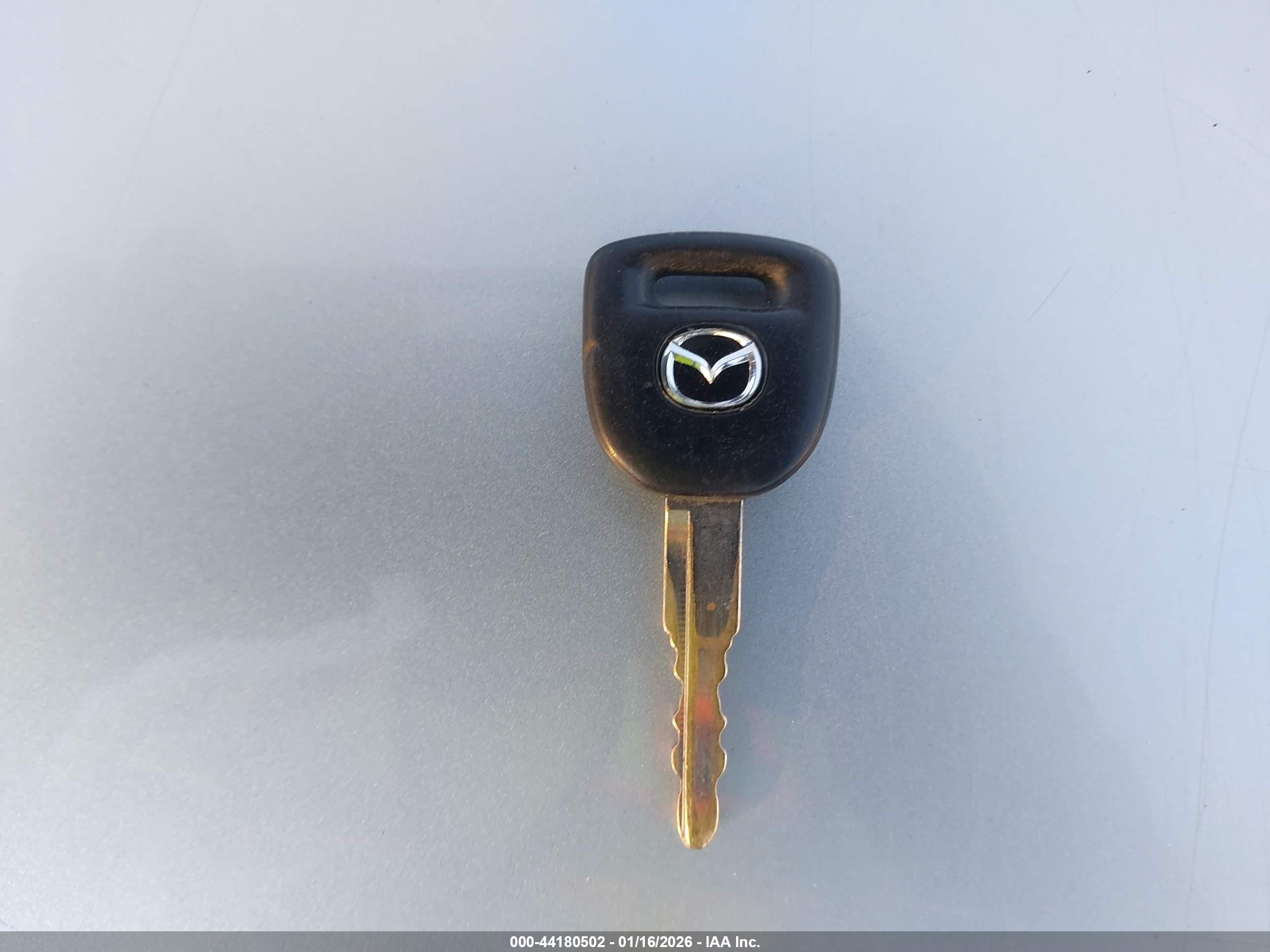 MAZDA MAZDA3 image 11