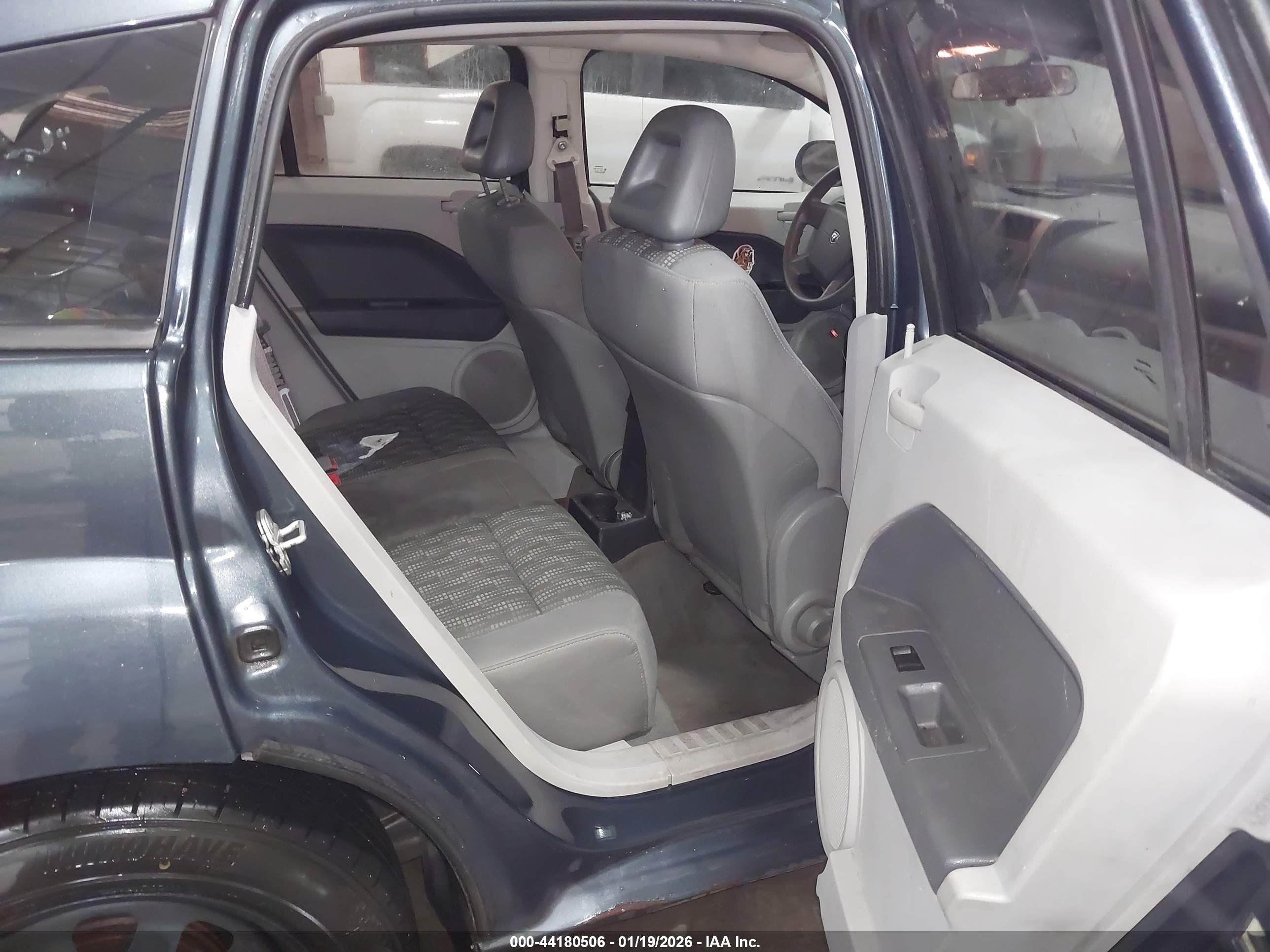 DODGE CALIBER image 8