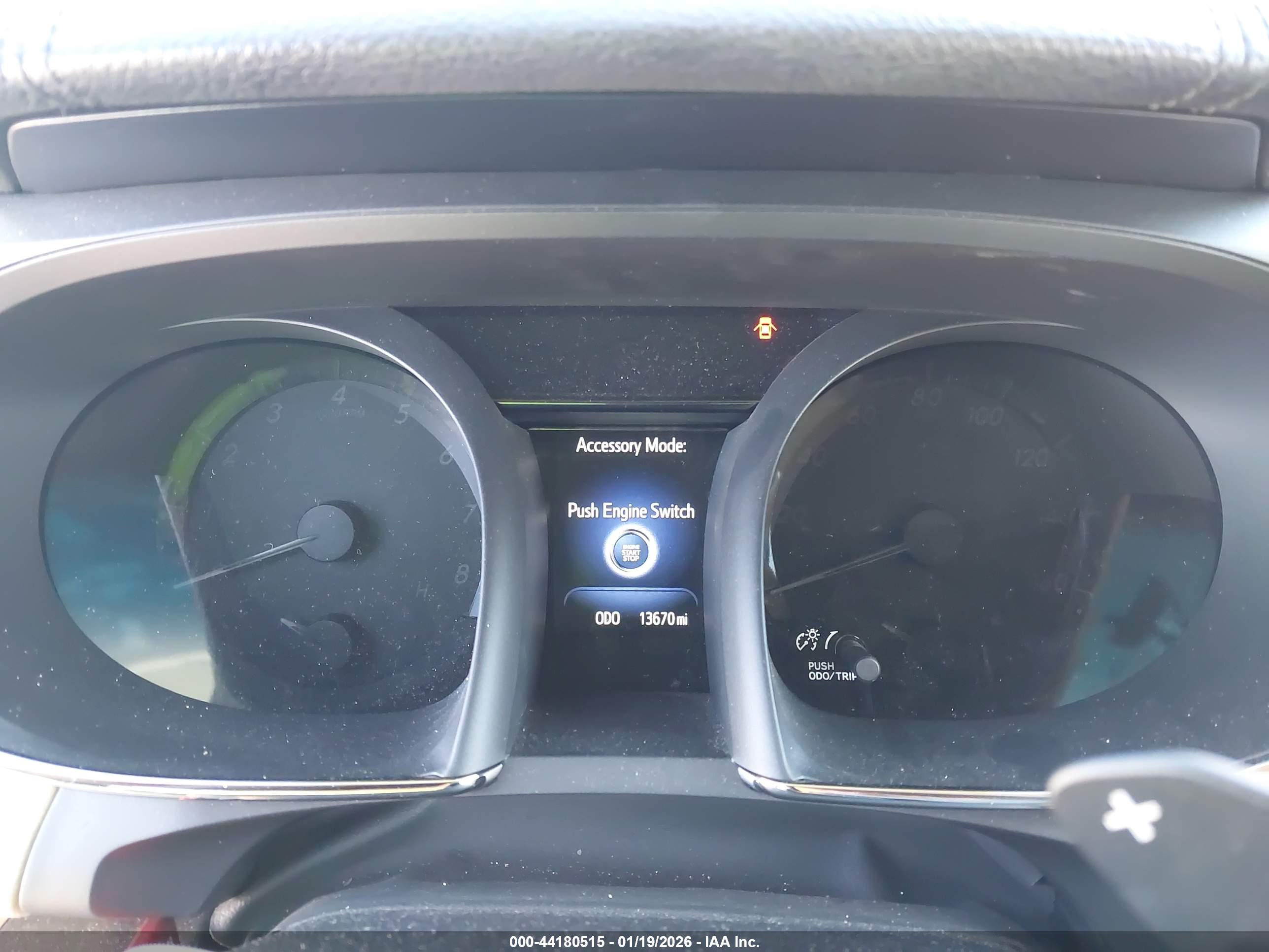TOYOTA AVALON image 7
