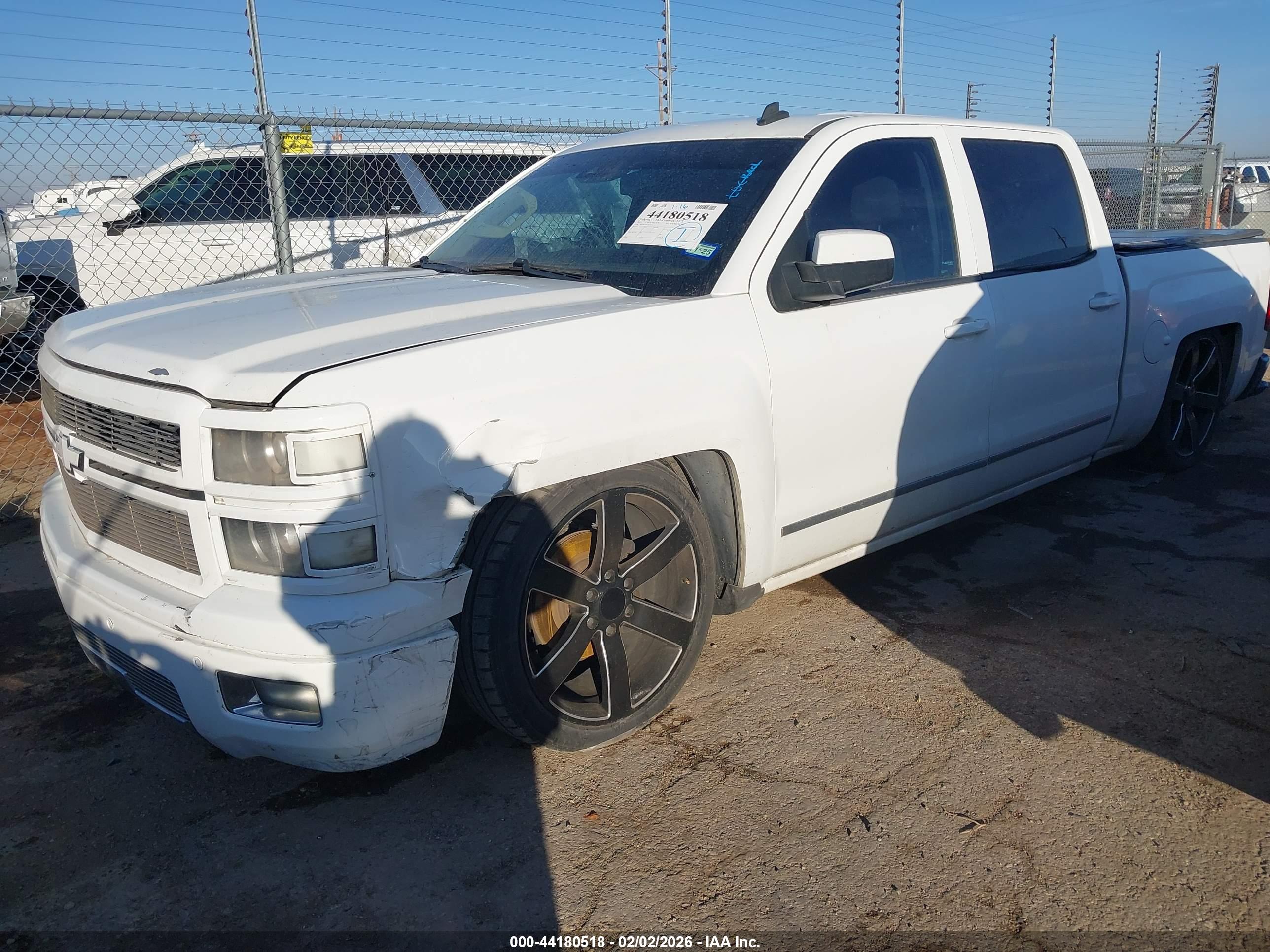 CHEVROLET SILVERADO image 2