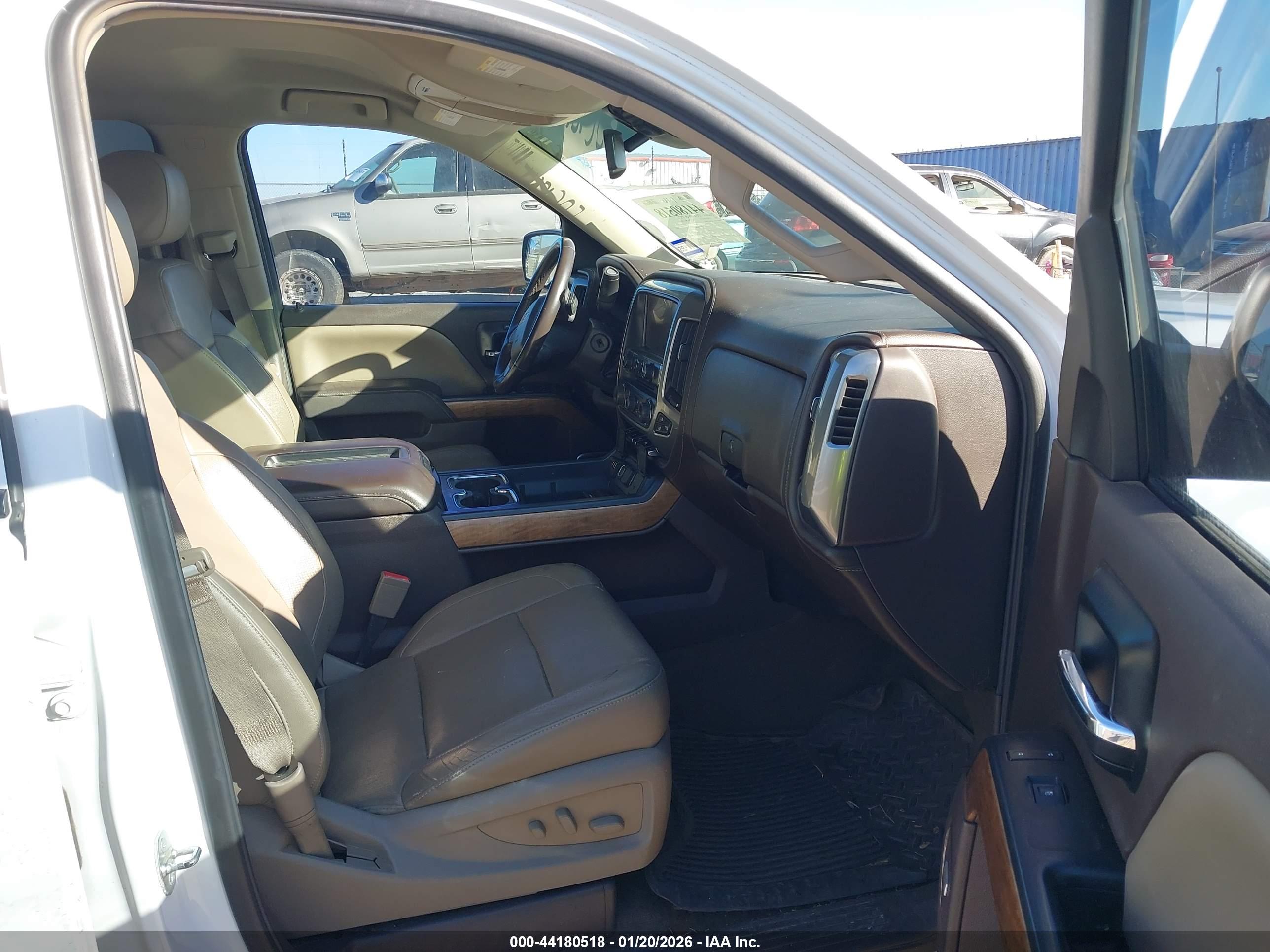 CHEVROLET SILVERADO image 5