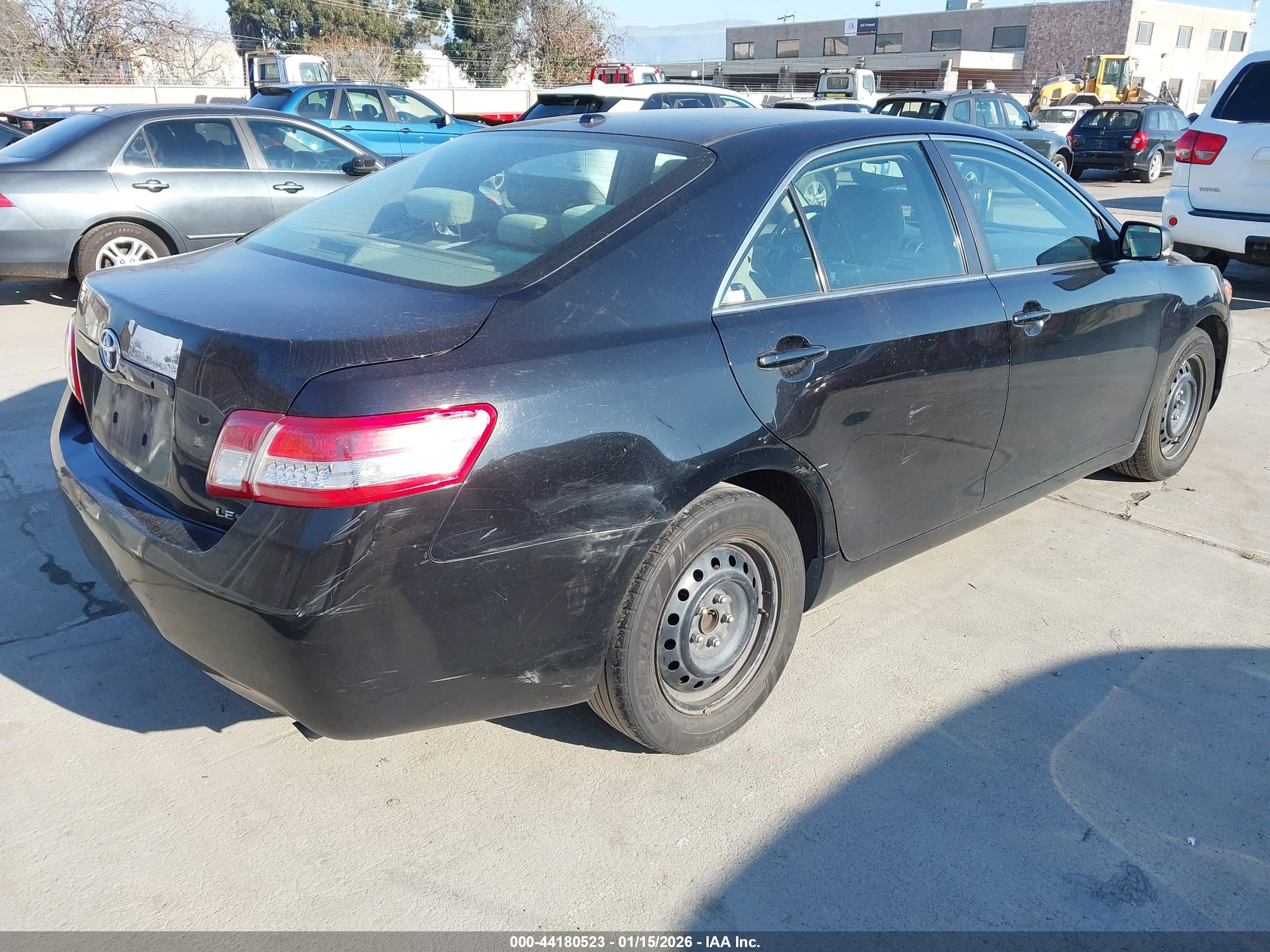 TOYOTA CAMRY image 4