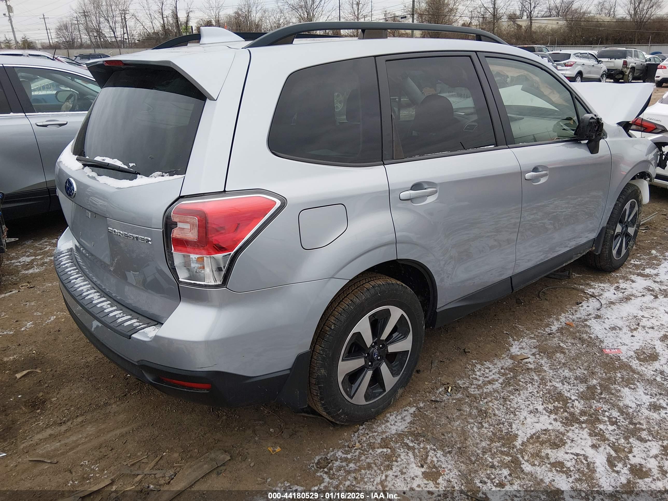 SUBARU FORESTER image 4