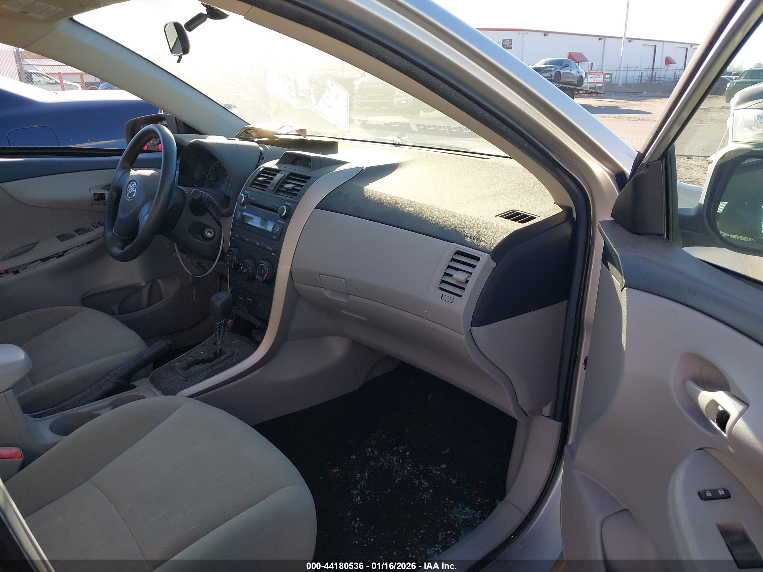 TOYOTA COROLLA image 5