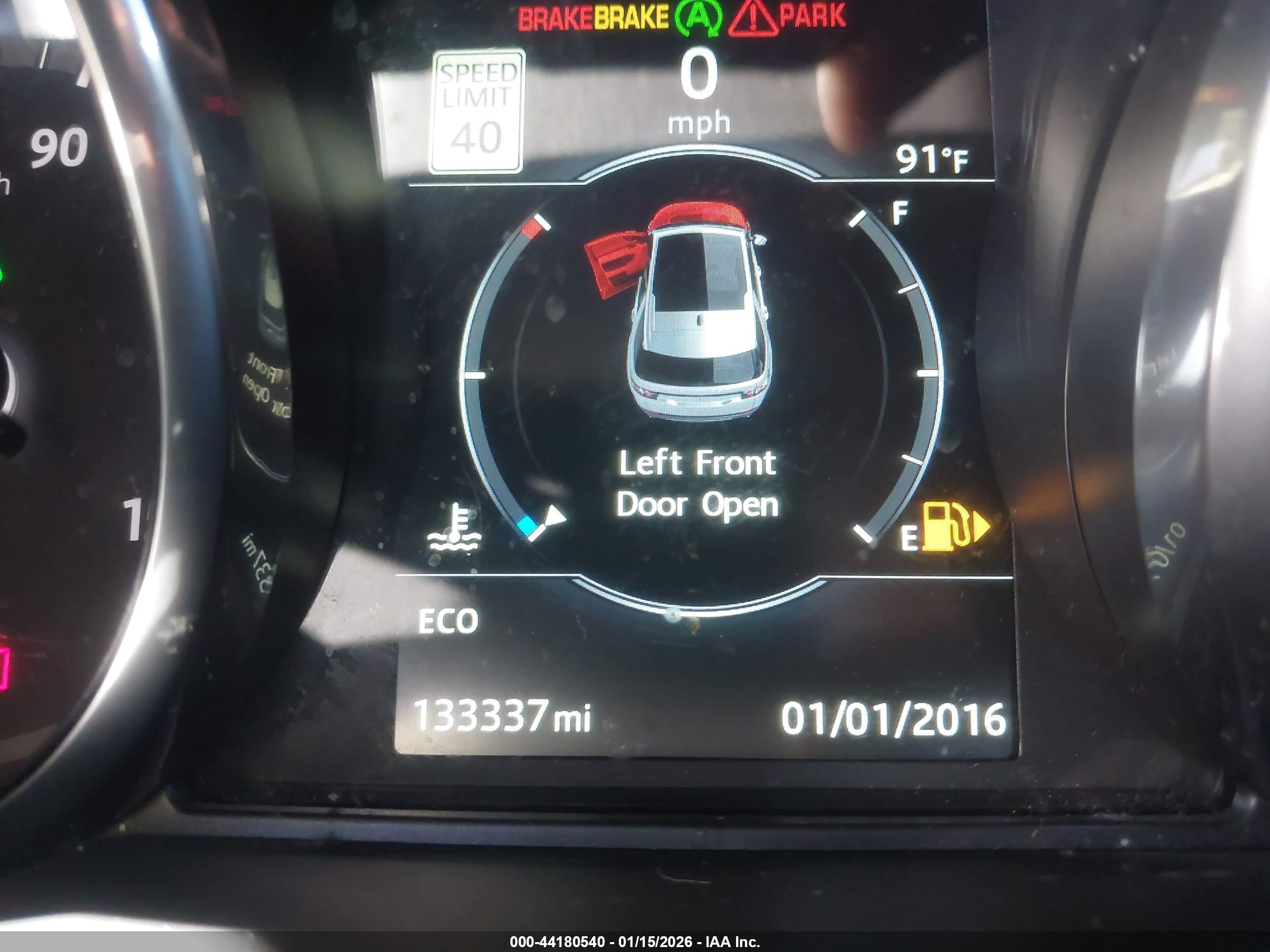 LAND ROVER image 7