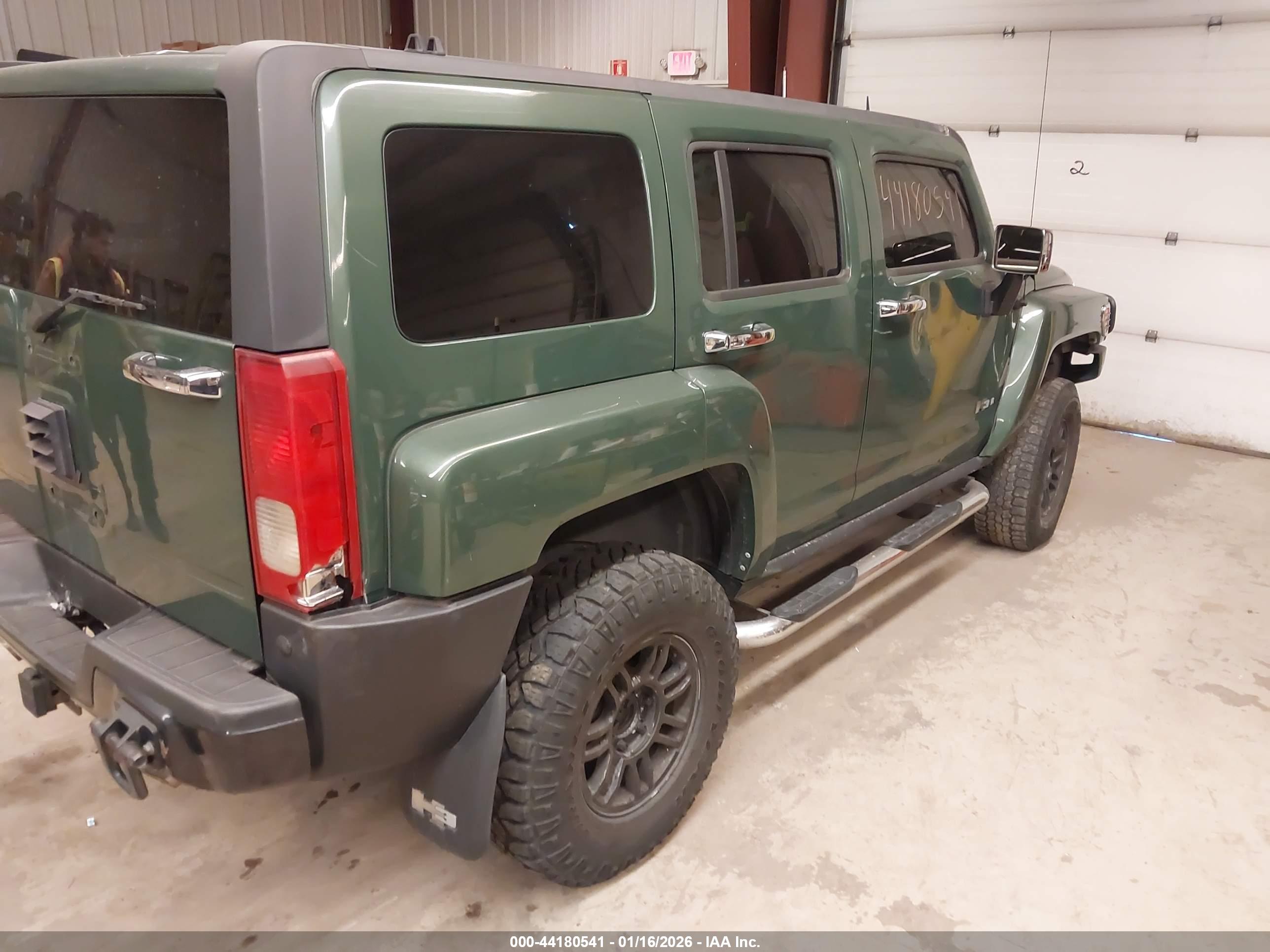 HUMMER H3 image 4