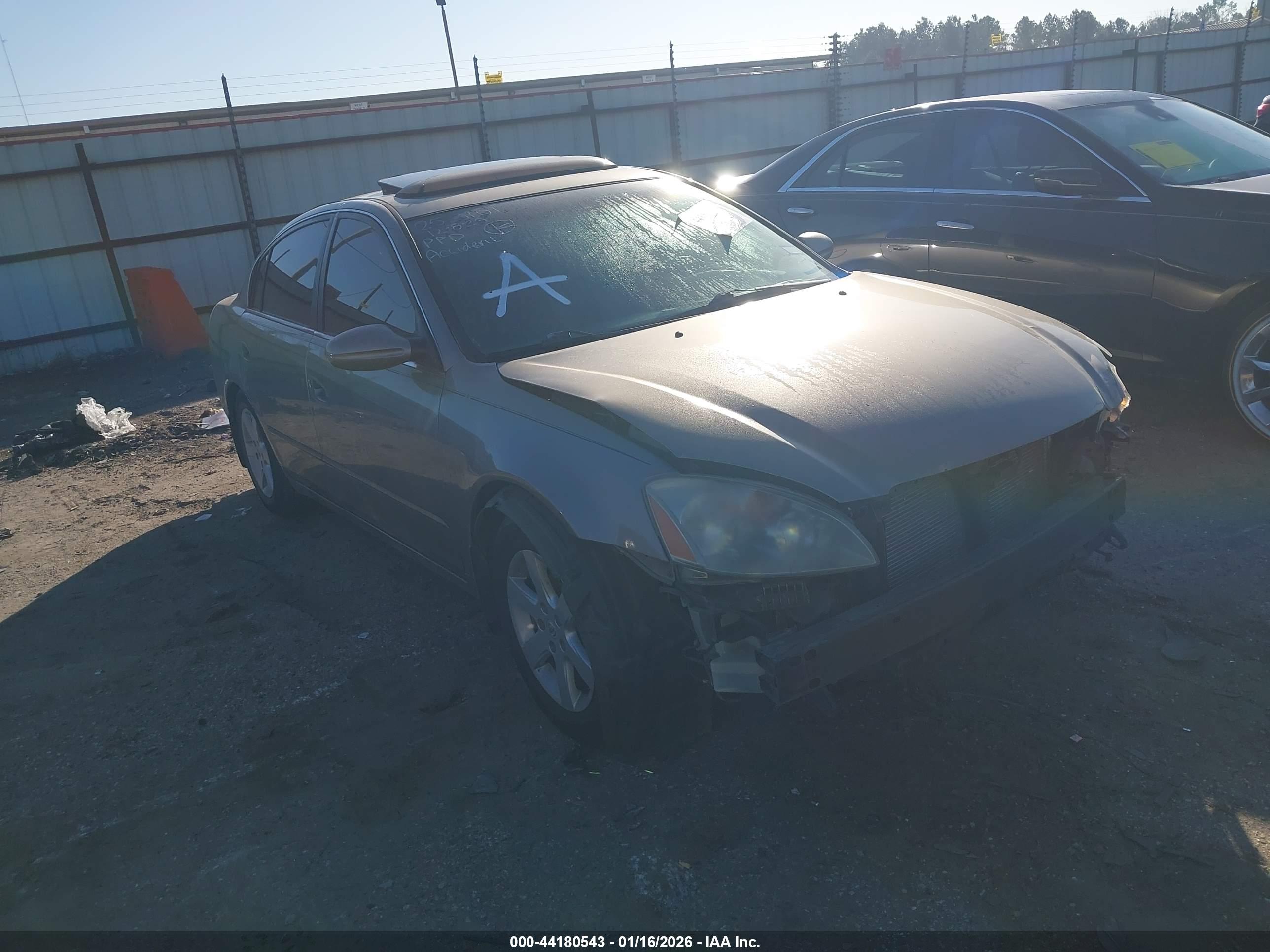 NISSAN ALTIMA image 6