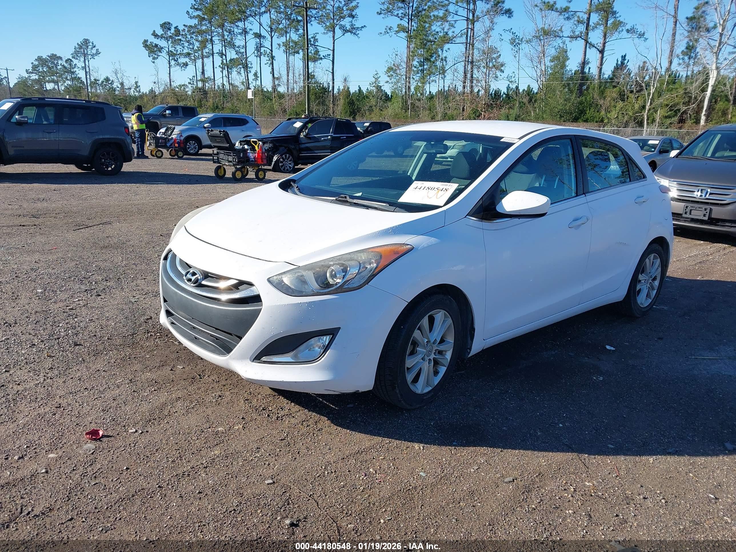 HYUNDAI ELANTRA image 2