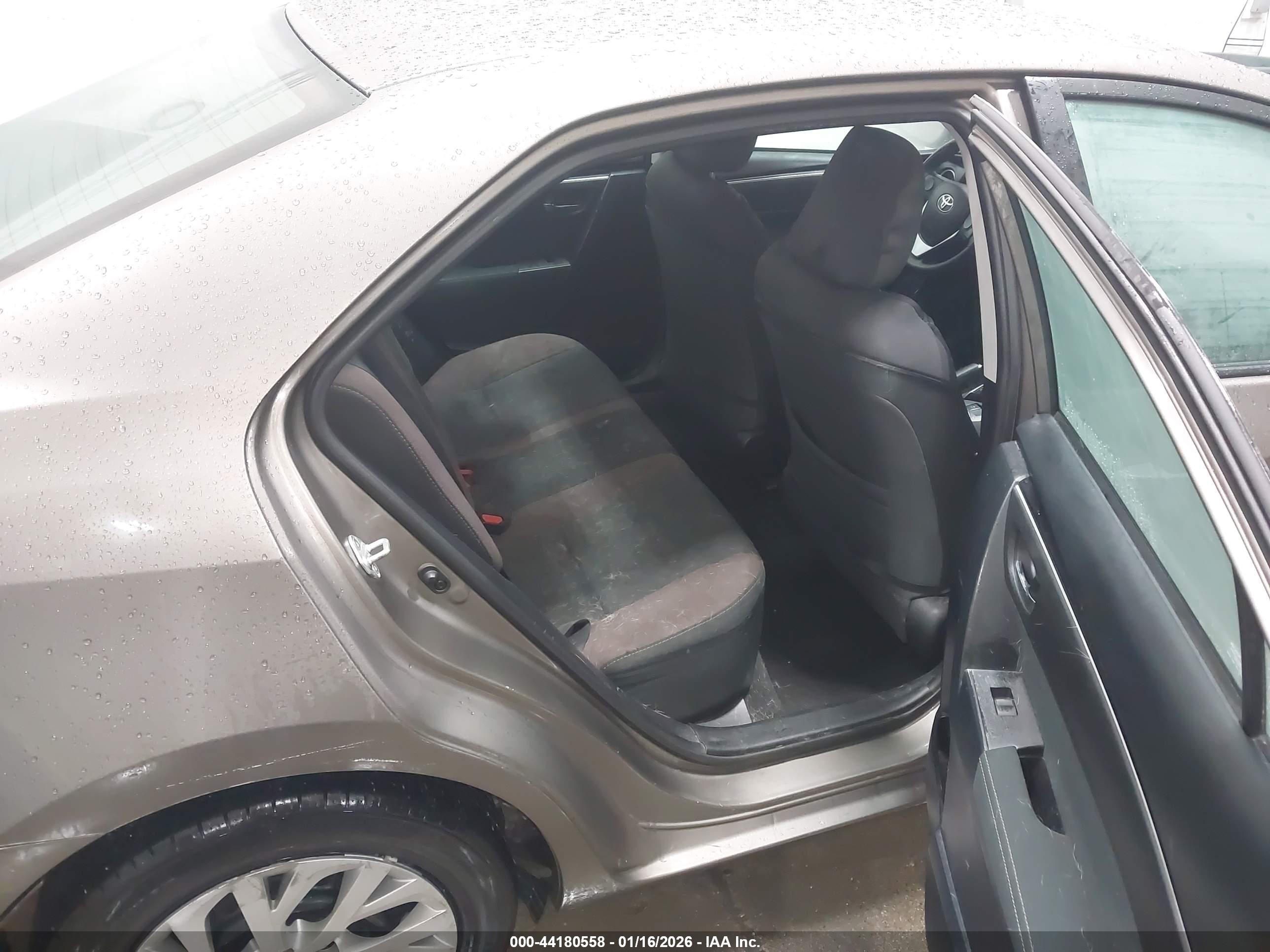 TOYOTA COROLLA image 8