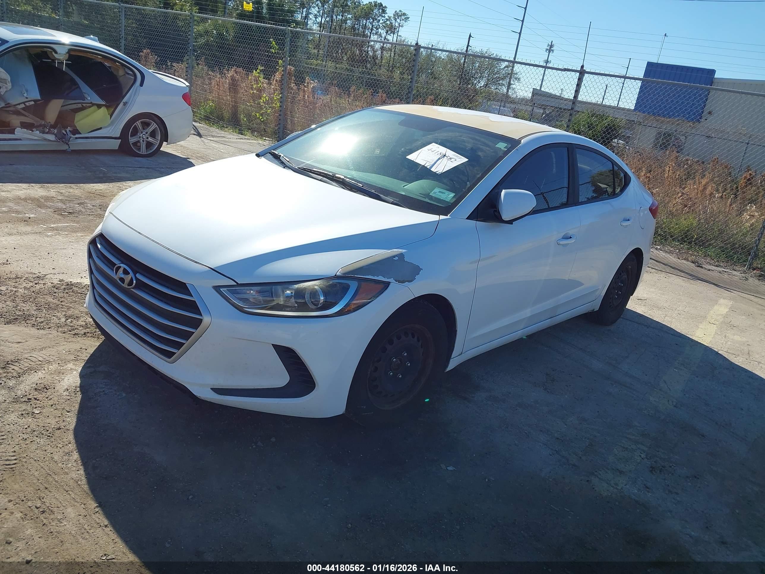 HYUNDAI ELANTRA image 2