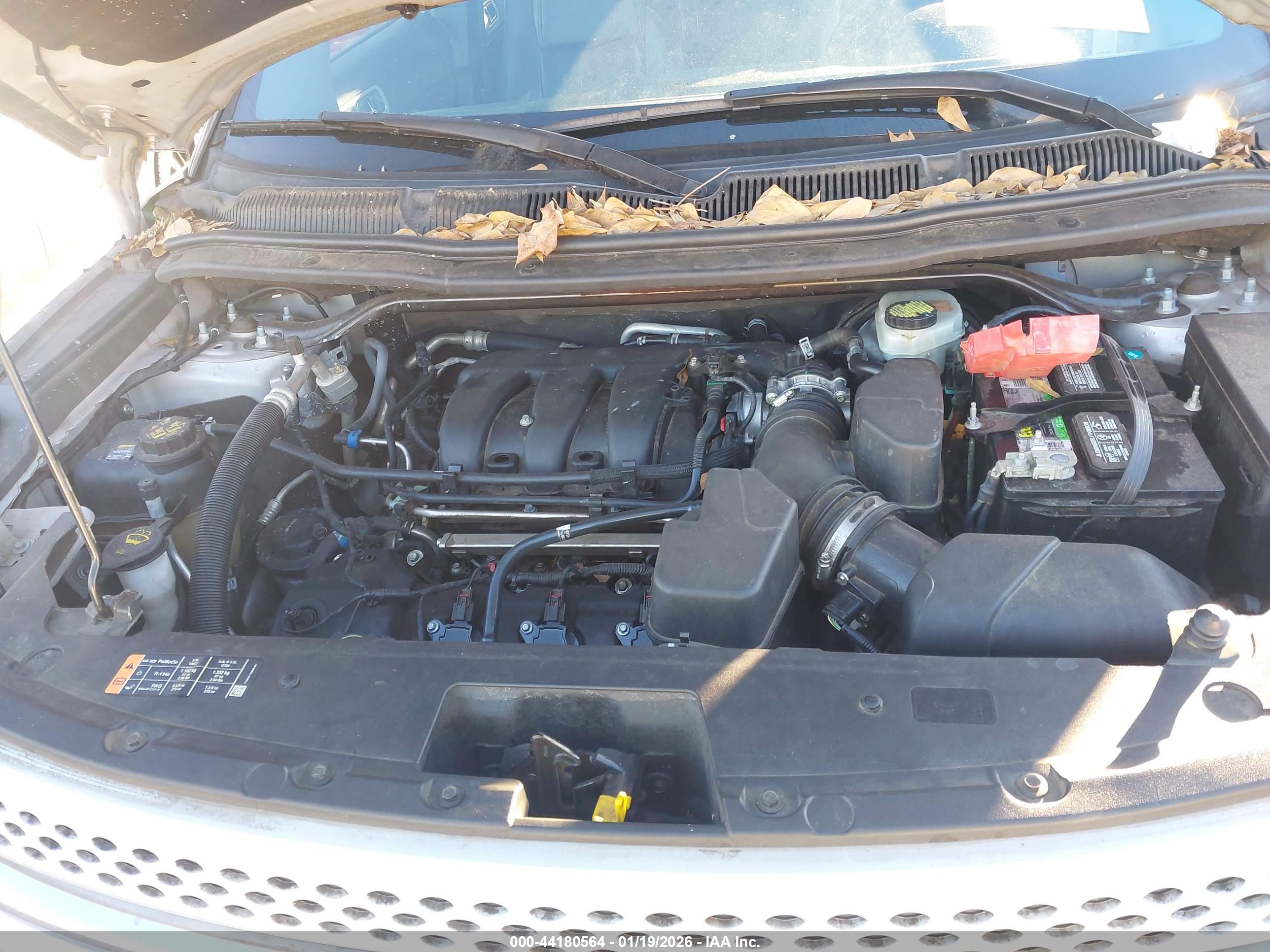 FORD EXPLORER image 10
