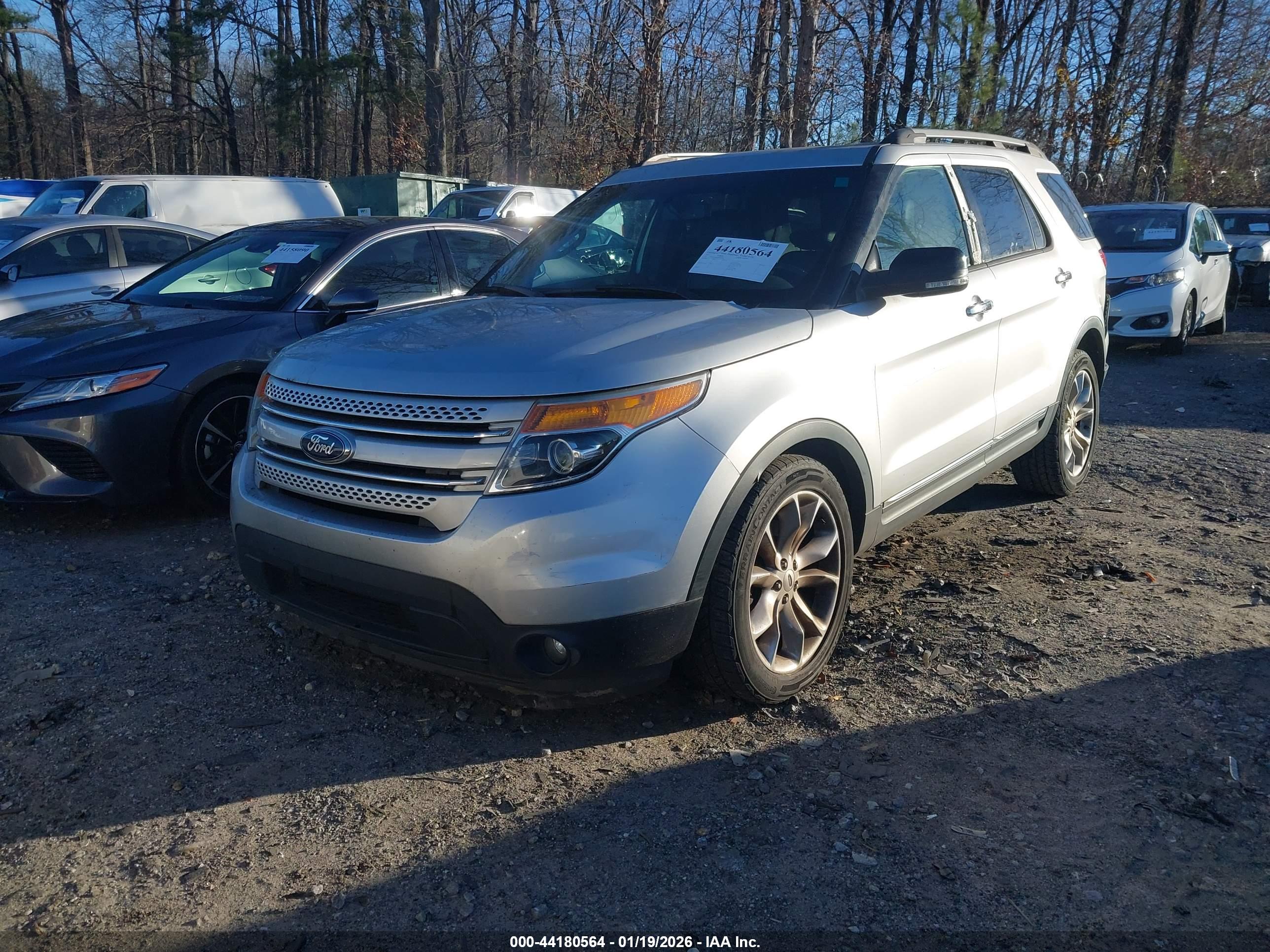 FORD EXPLORER image 2