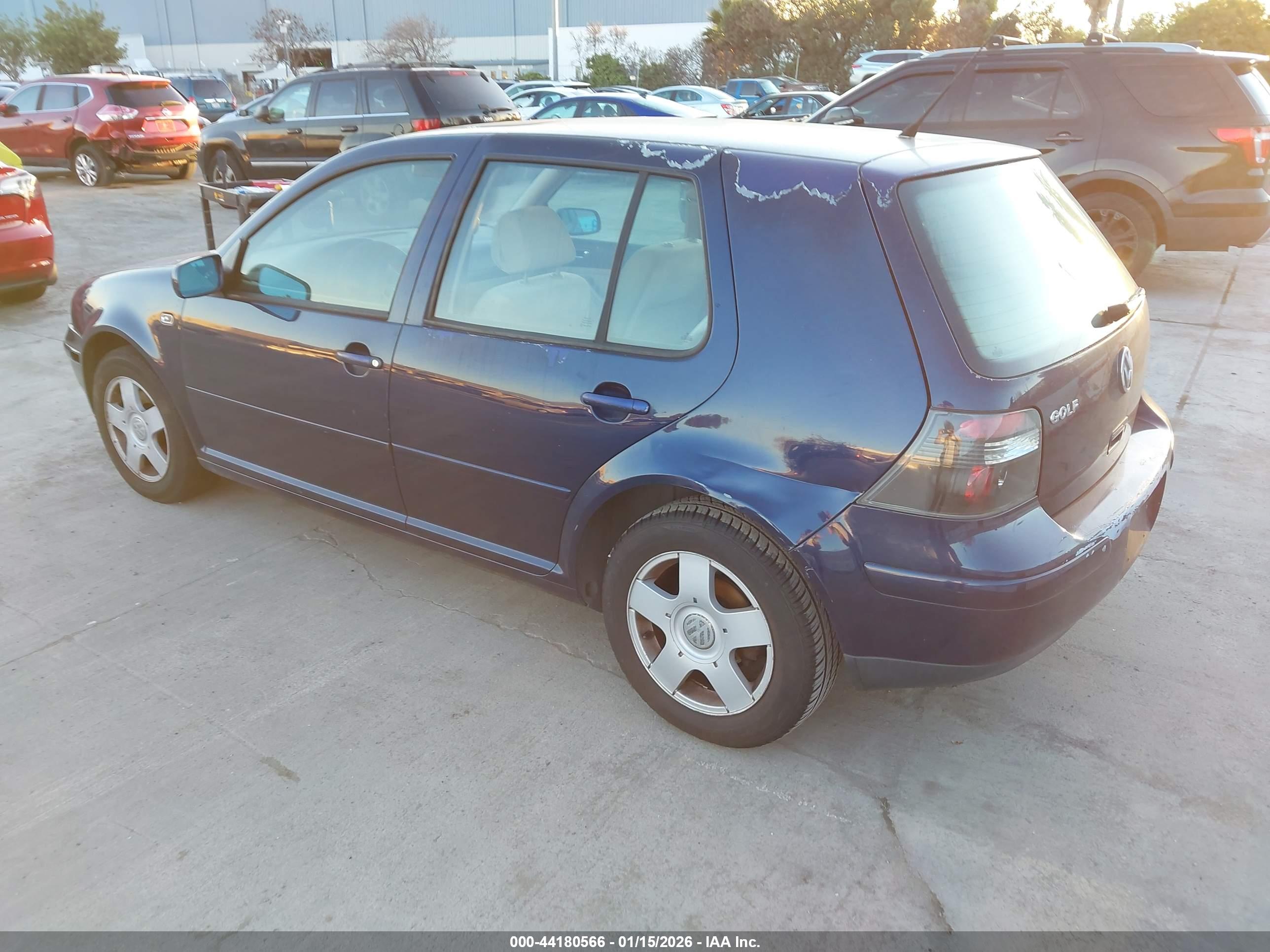 VOLKSWAGEN GOLF image 3