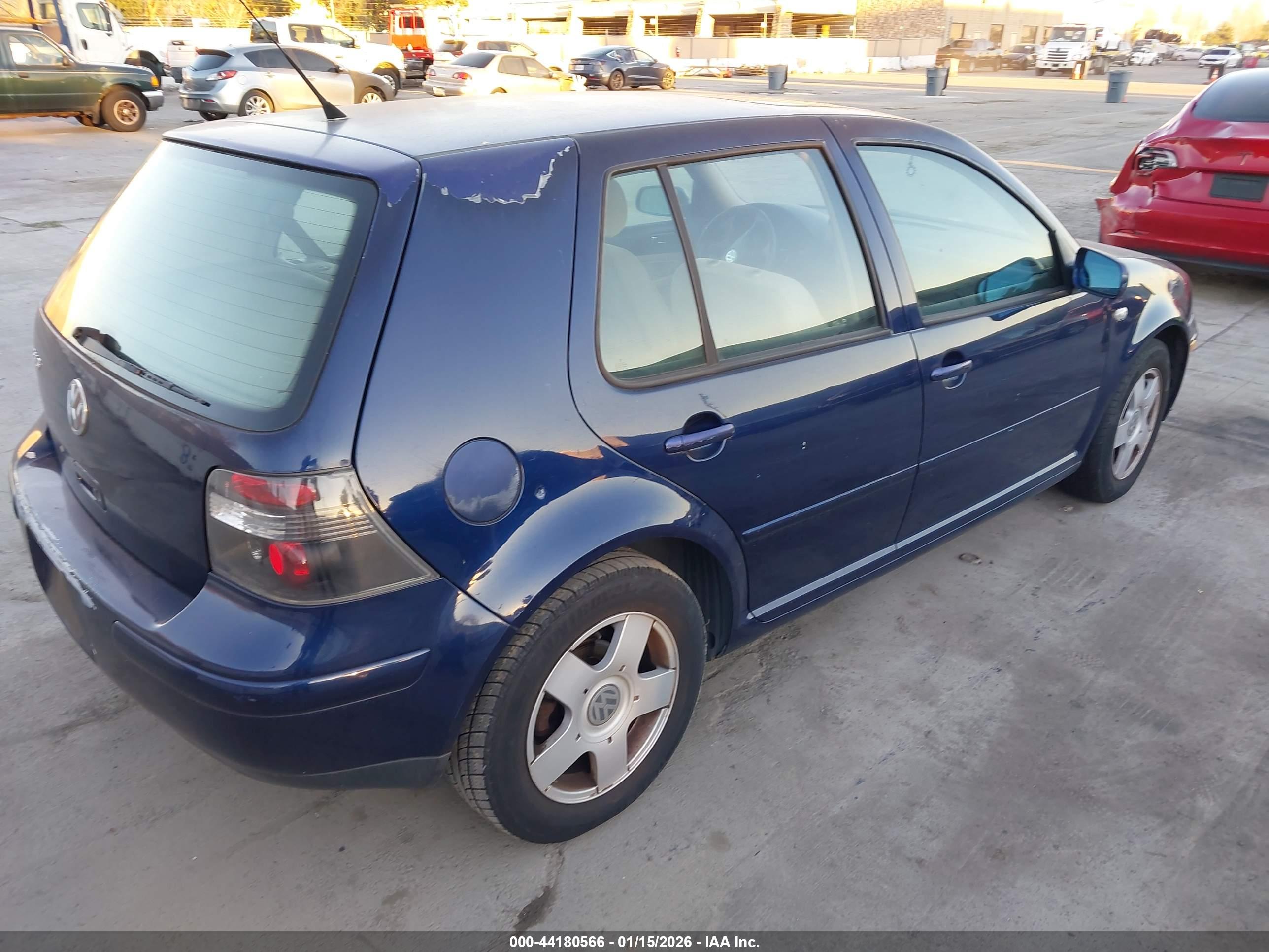 VOLKSWAGEN GOLF image 4