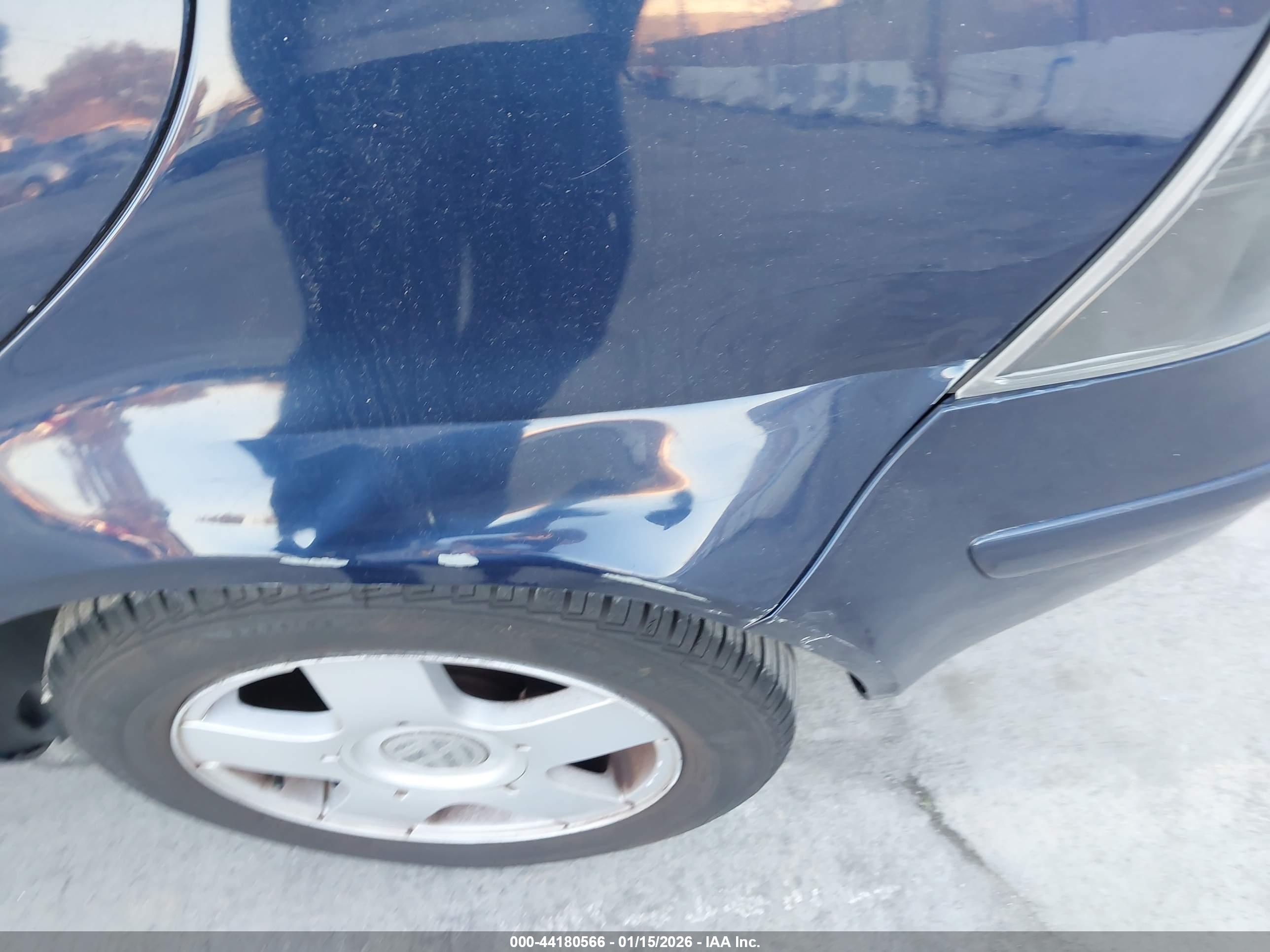 VOLKSWAGEN GOLF image 6
