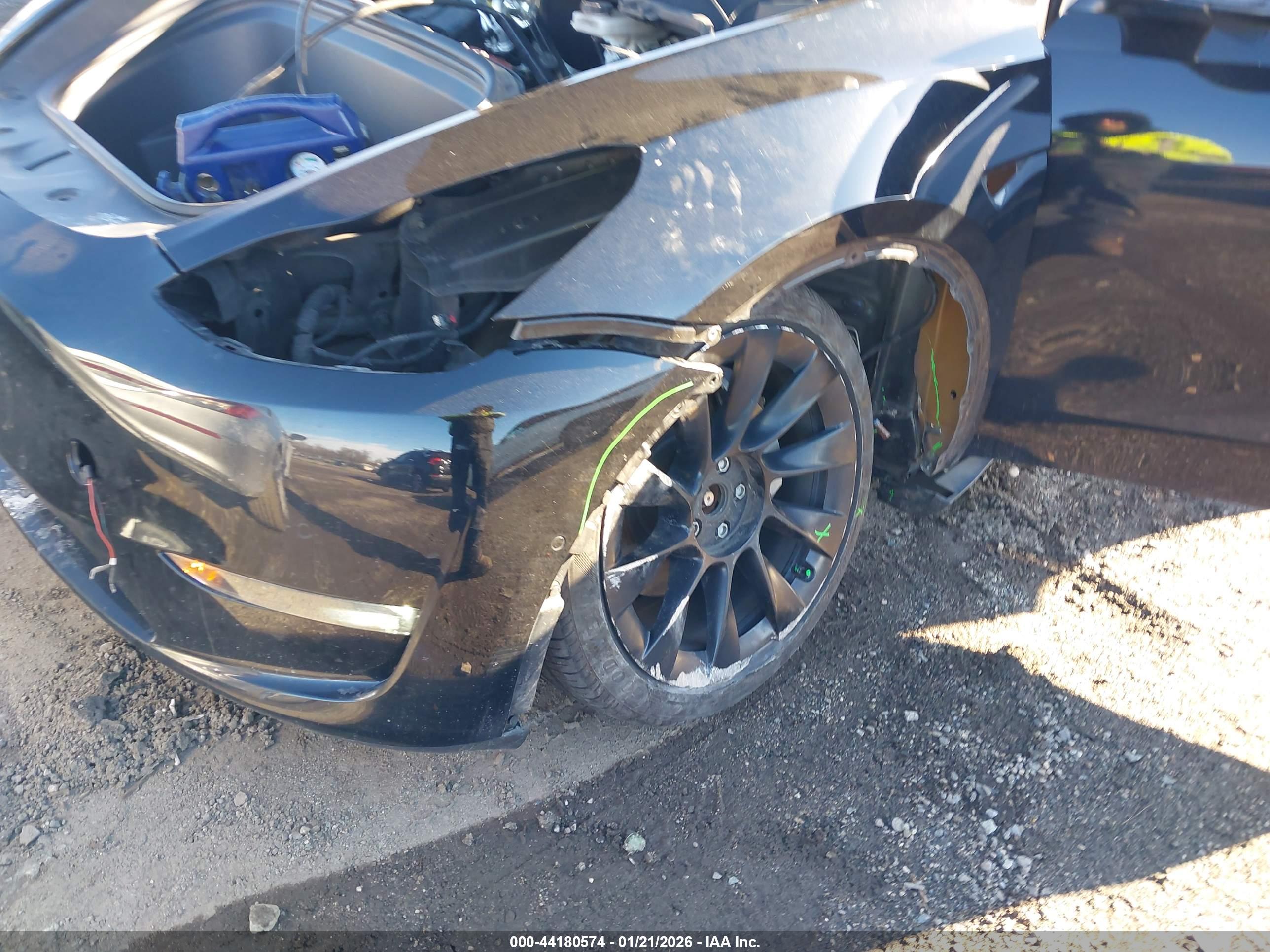 TESLA MODEL image 6