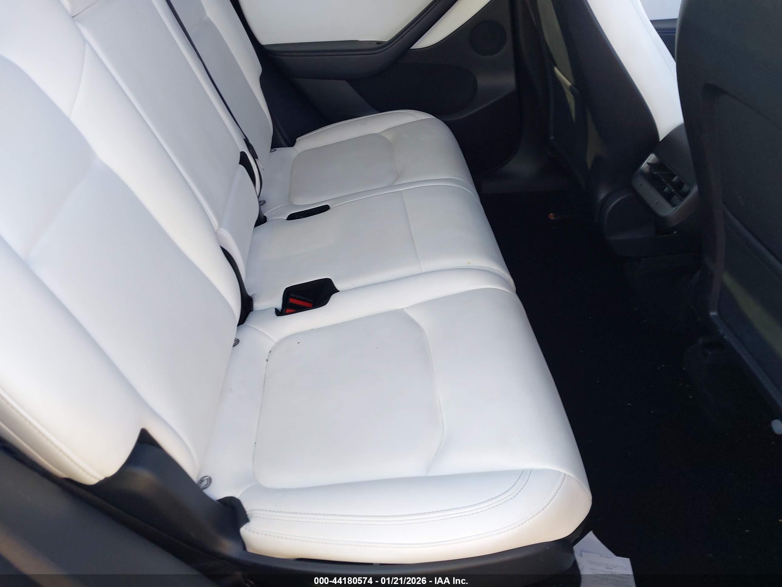 TESLA MODEL image 8