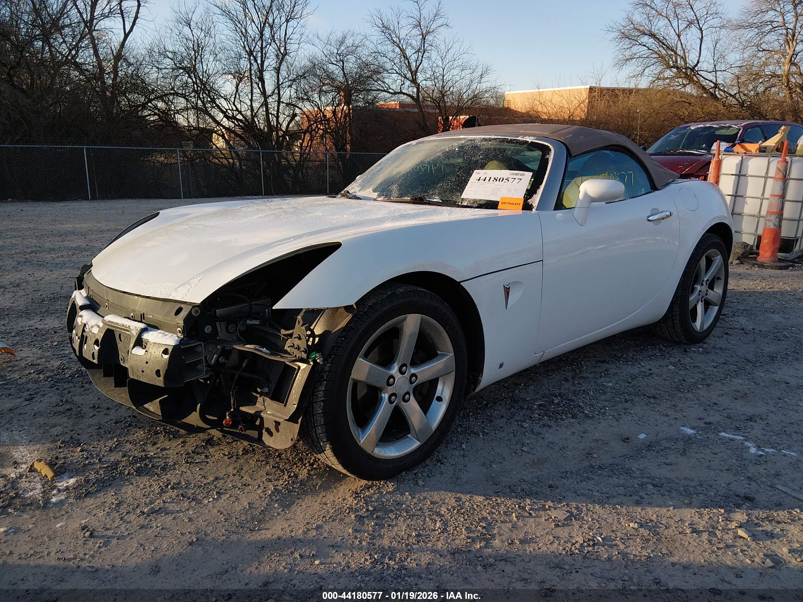 PONTIAC SOLSTICE image 2