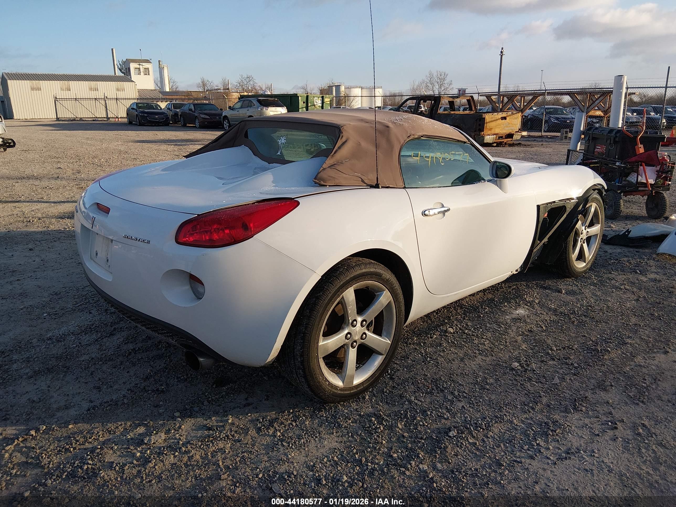 PONTIAC SOLSTICE image 4