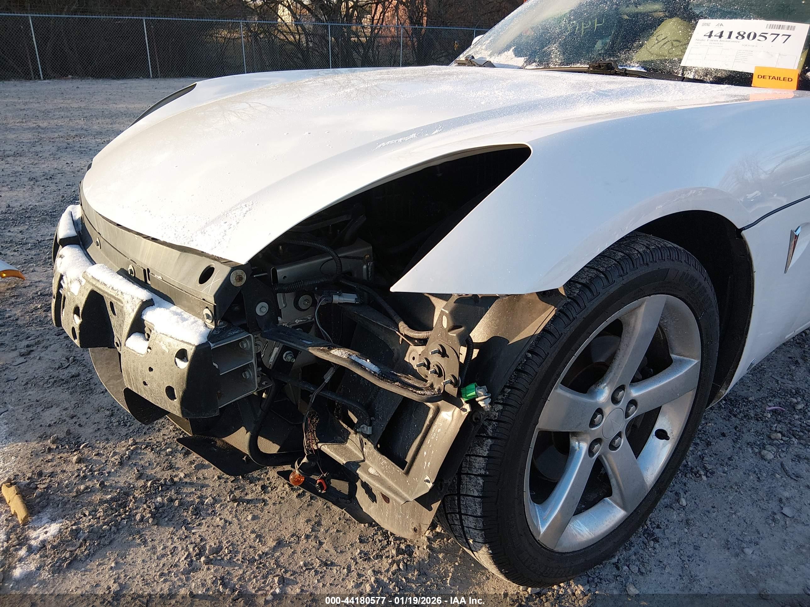 PONTIAC SOLSTICE image 6