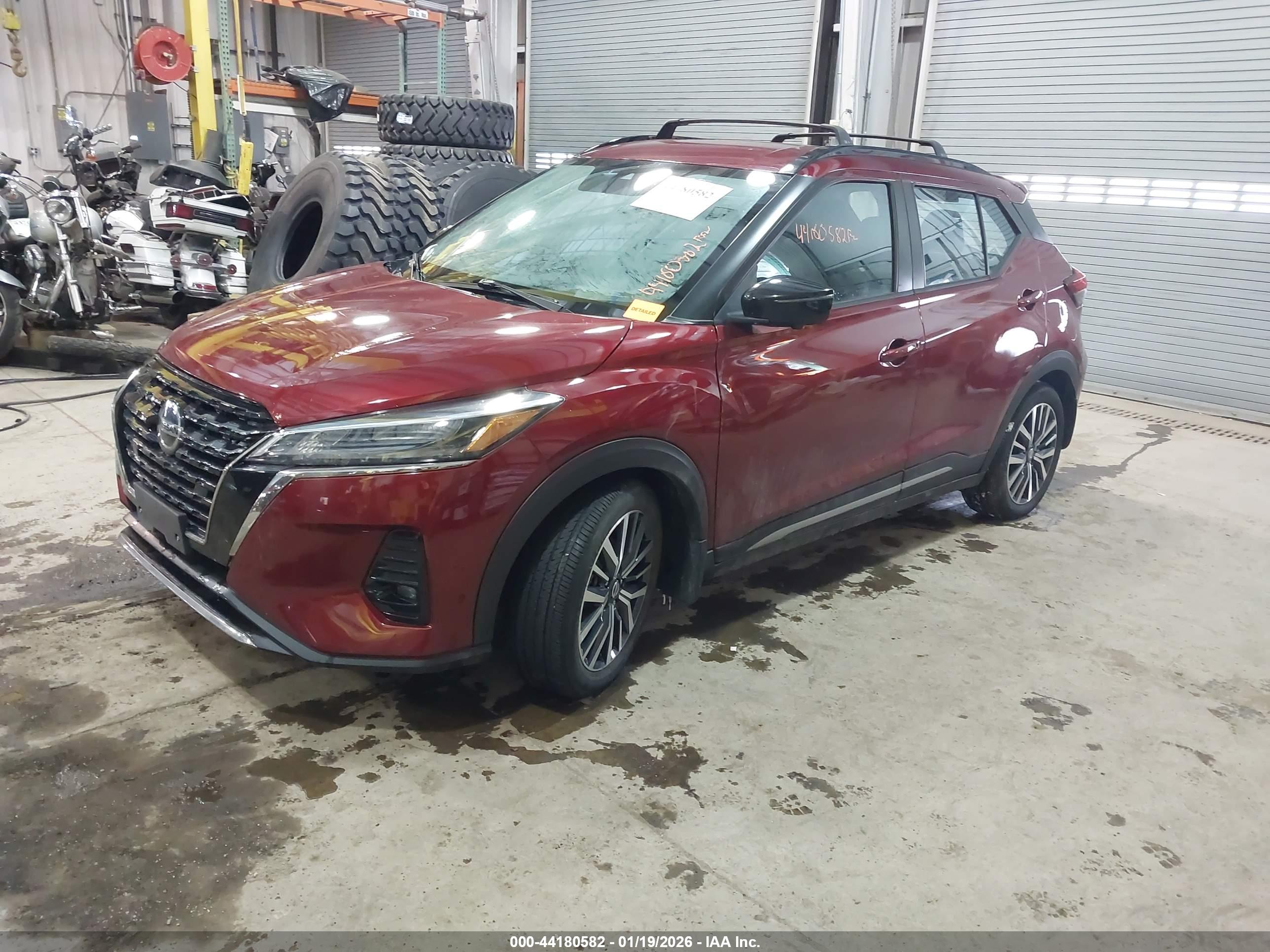 NISSAN KICKS image 2
