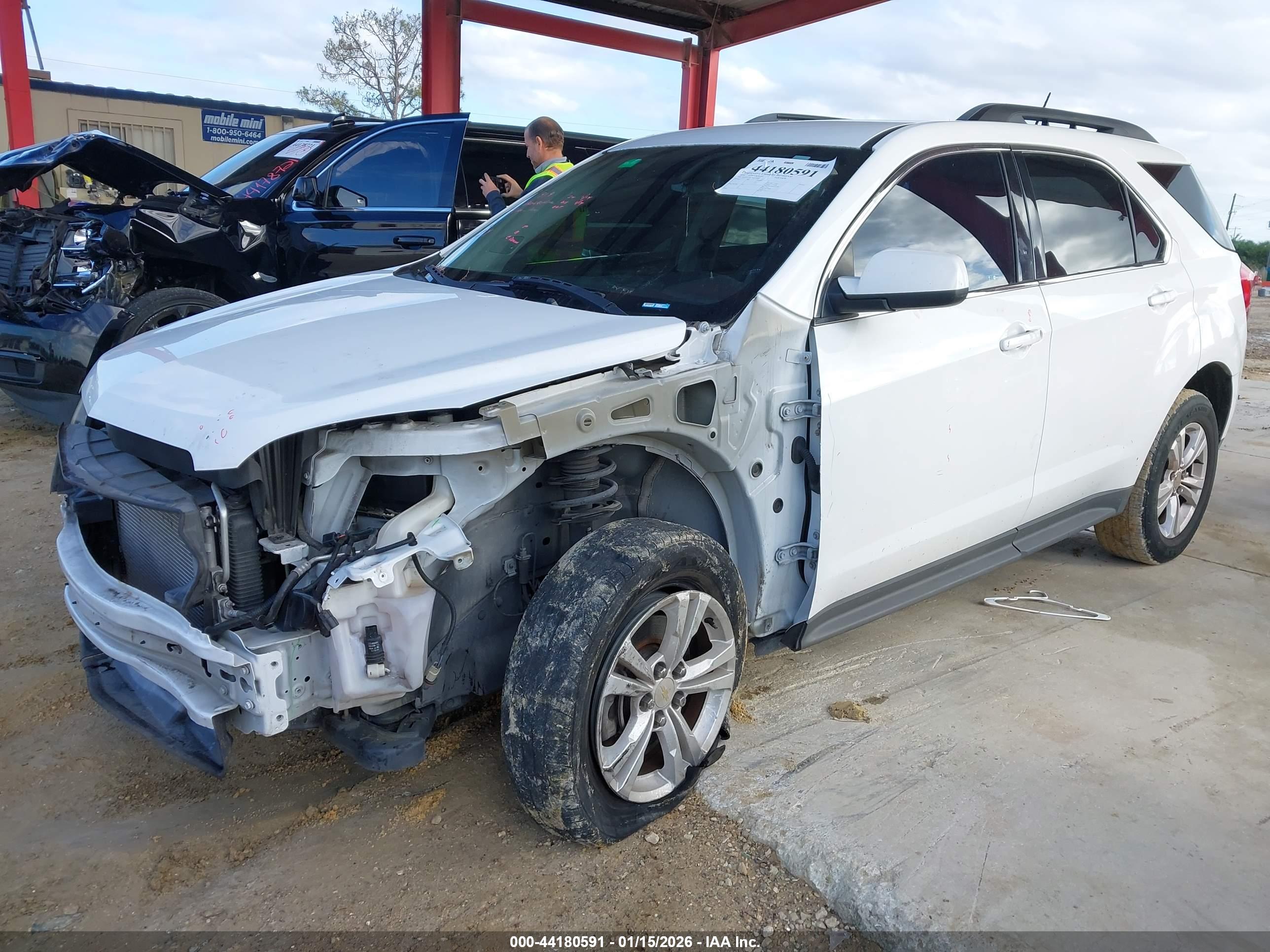 CHEVROLET EQUINOX image 2