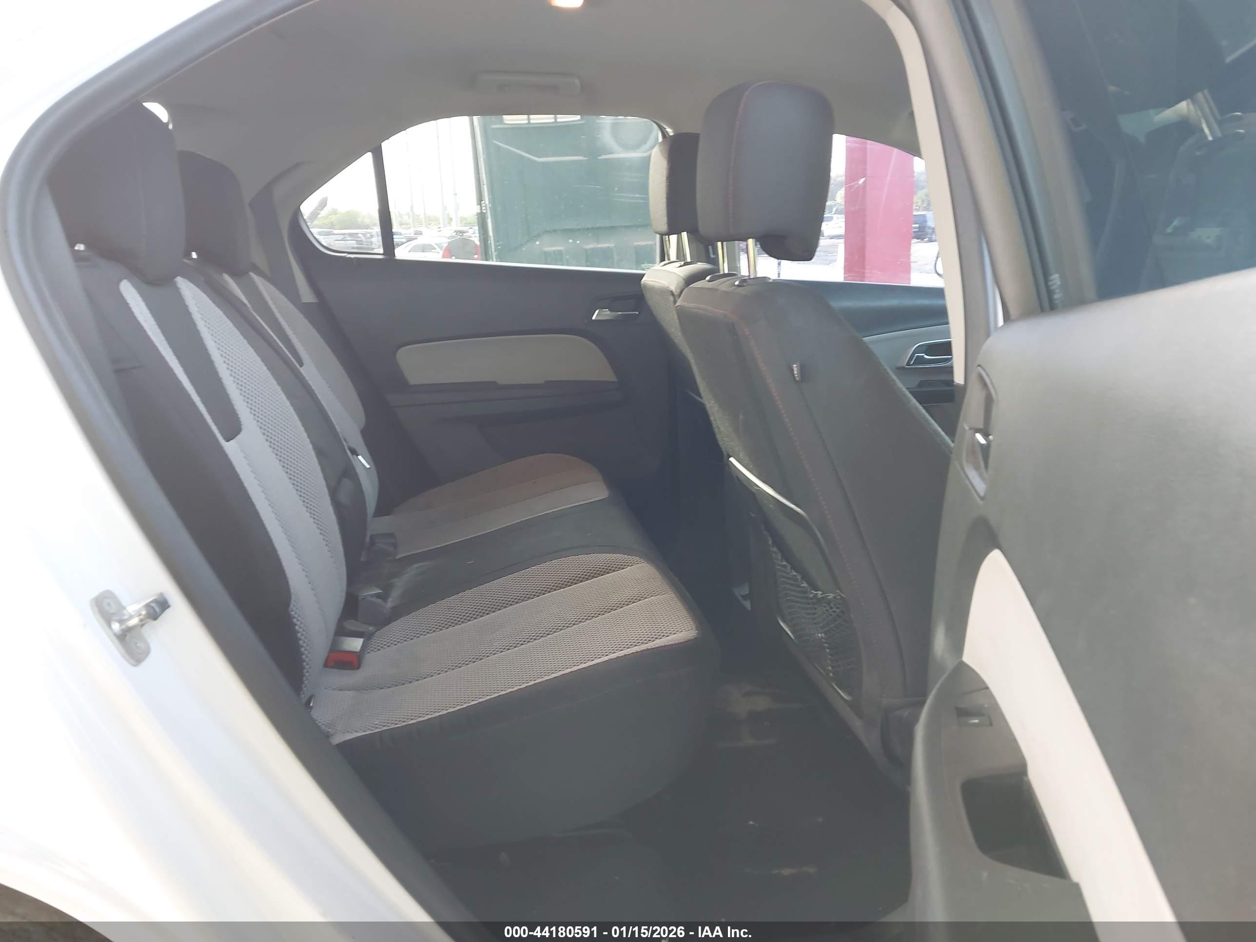 CHEVROLET EQUINOX image 8