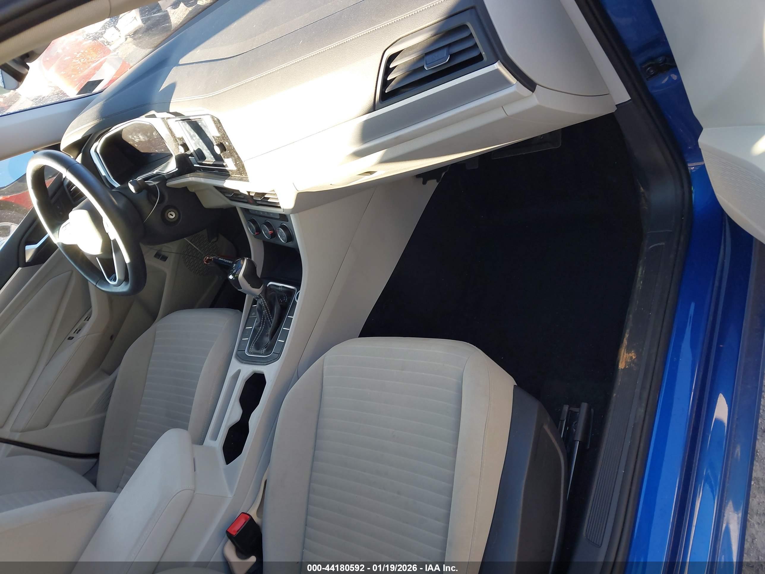 VOLKSWAGEN JETTA image 5