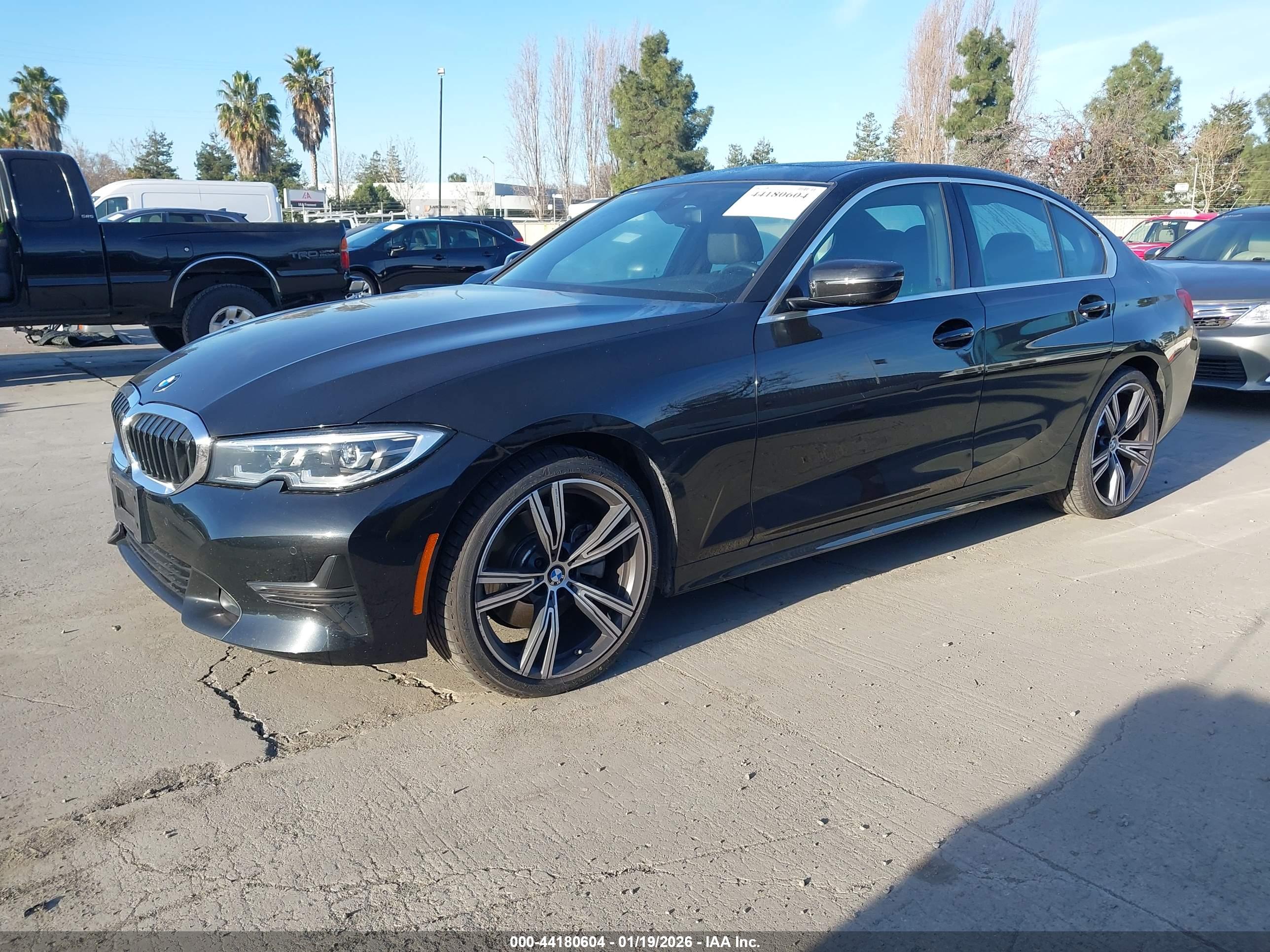 BMW 330I image 2