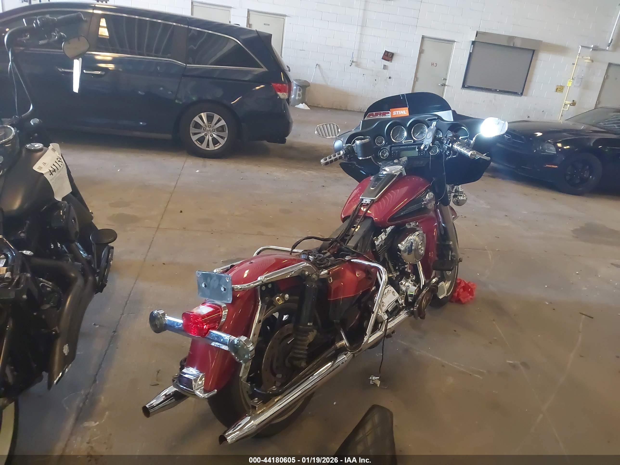 HARLEY-DAVIDSON FLHTCUI image 4