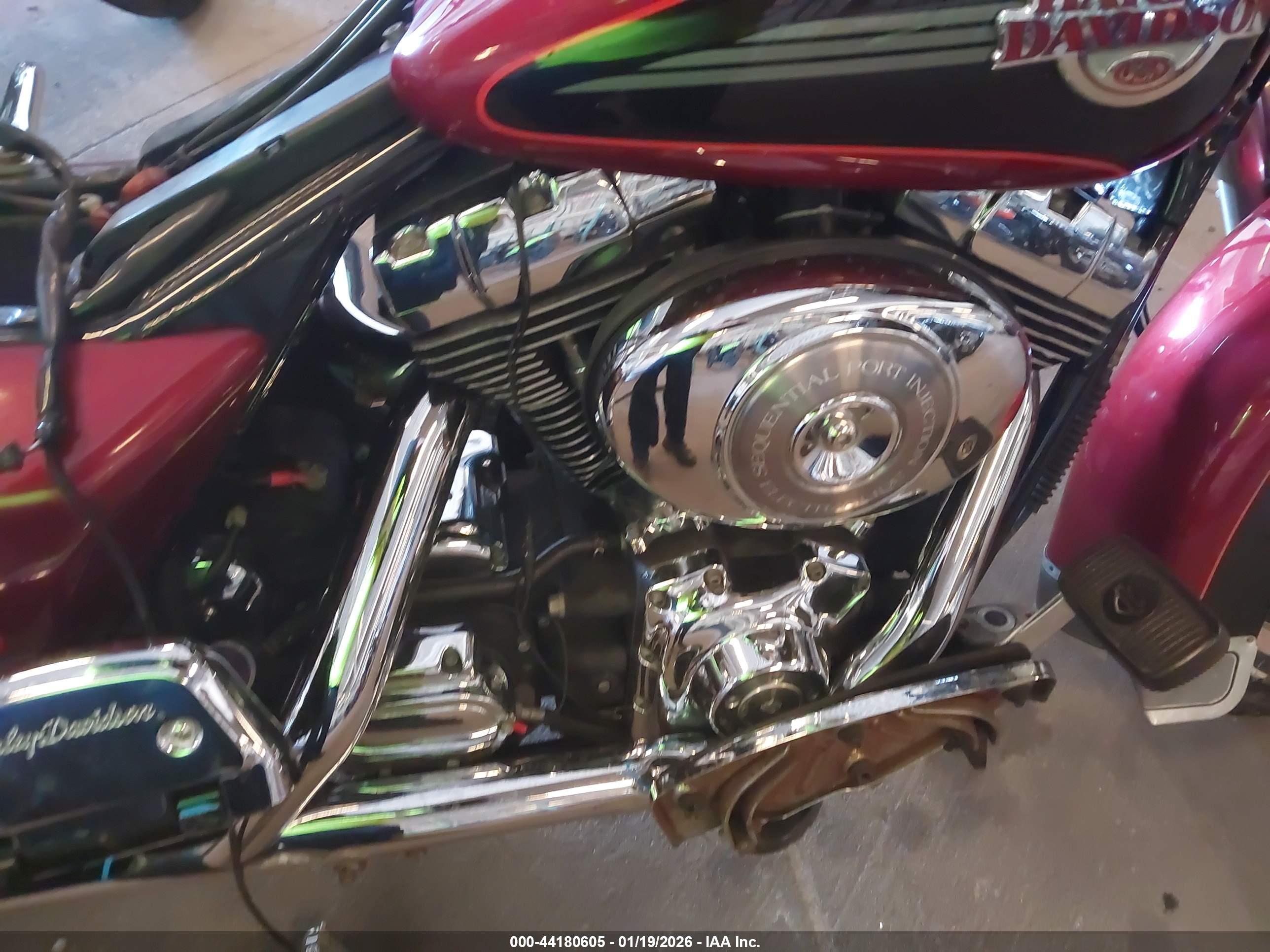 HARLEY-DAVIDSON FLHTCUI image 8