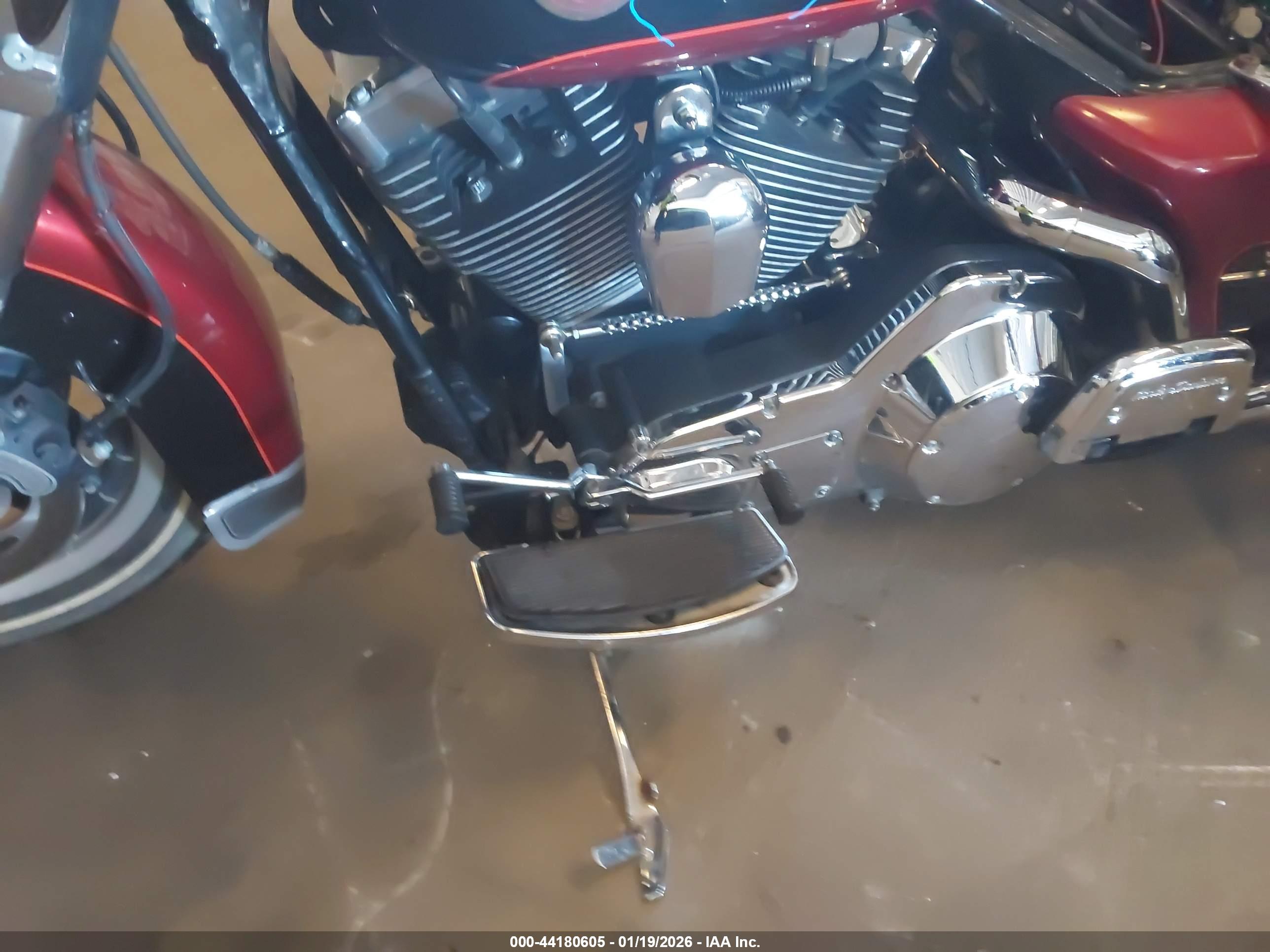 HARLEY-DAVIDSON FLHTCUI image 9