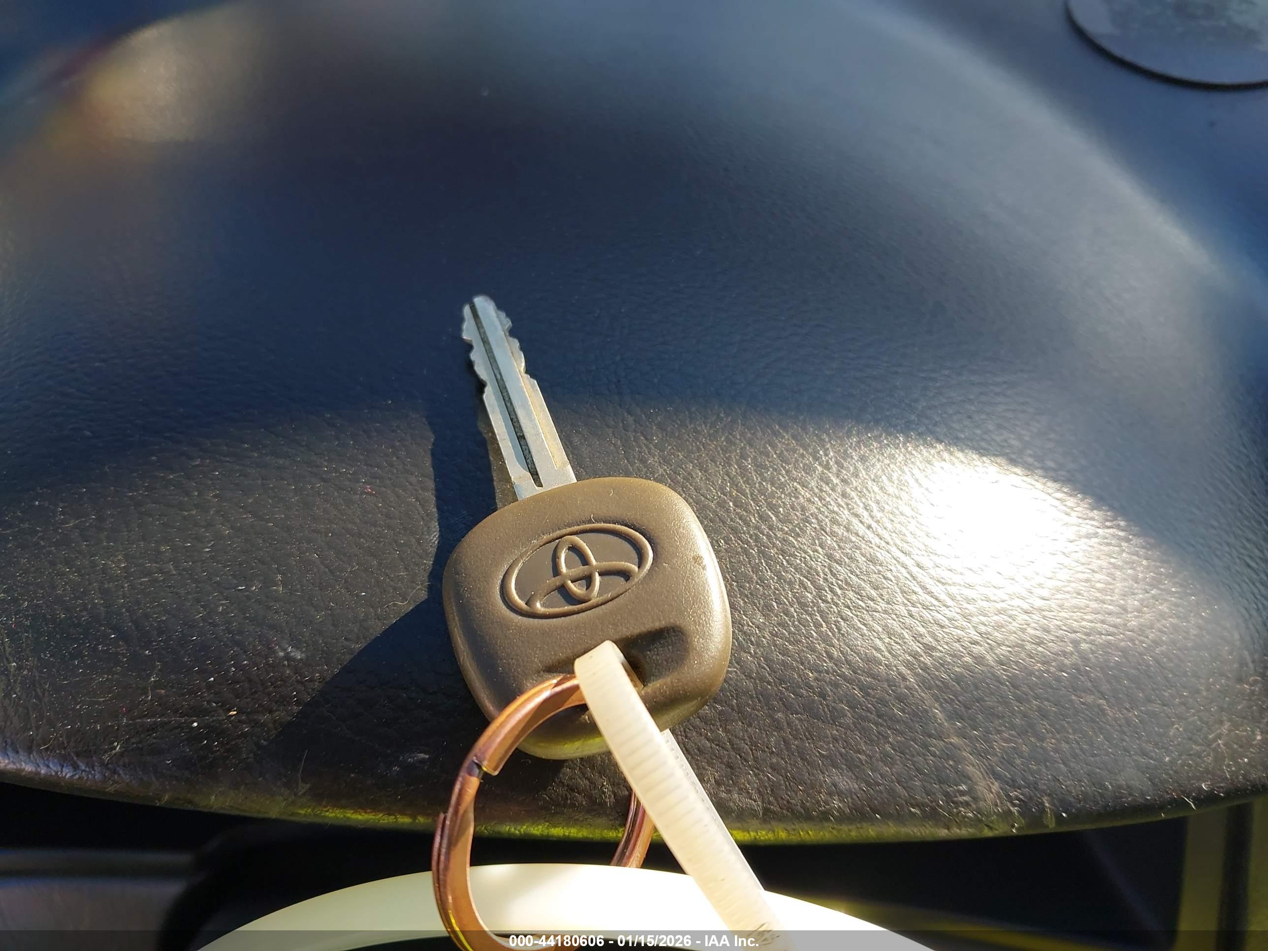 TOYOTA CAMRY image 11