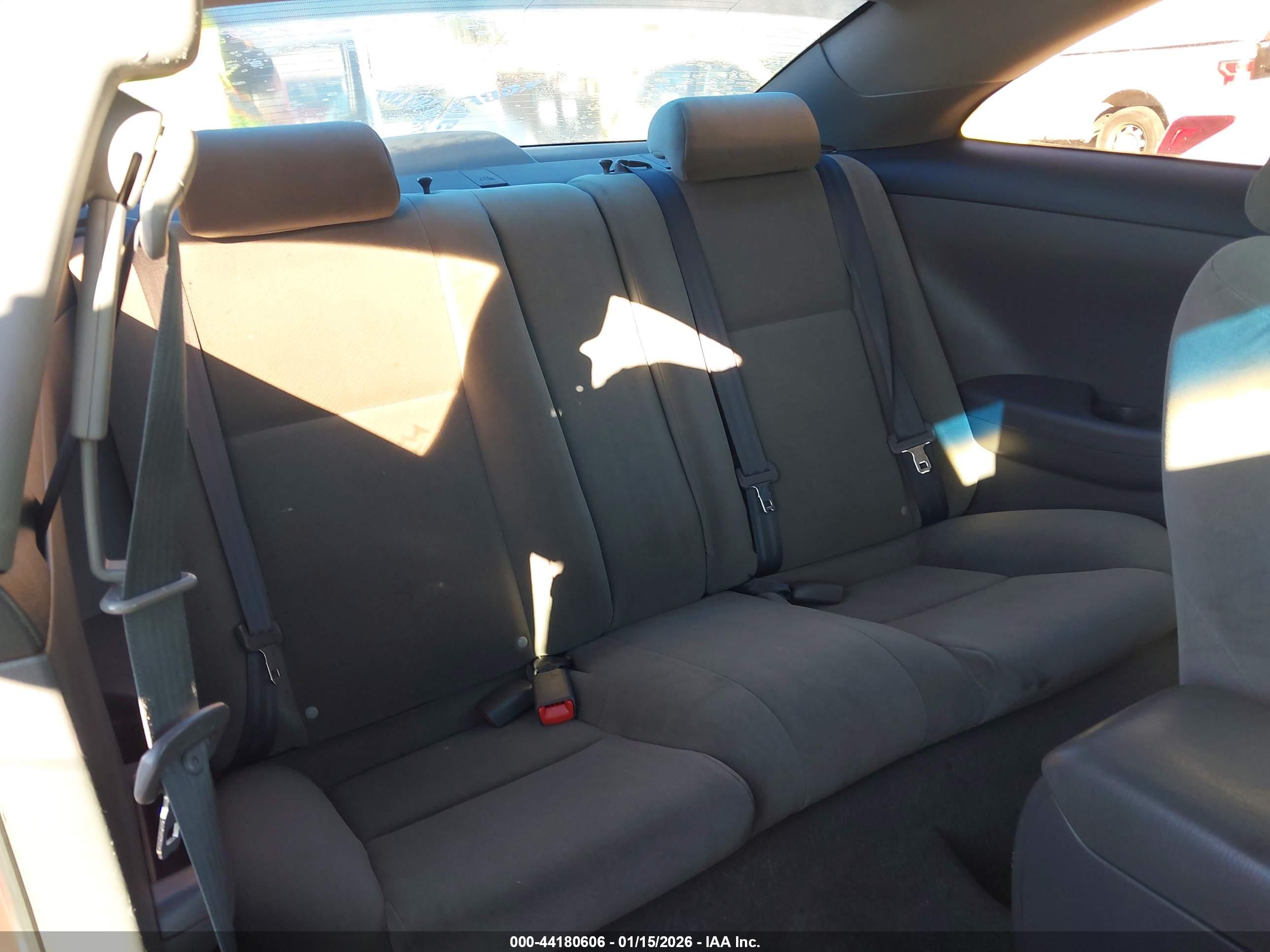 TOYOTA CAMRY image 8