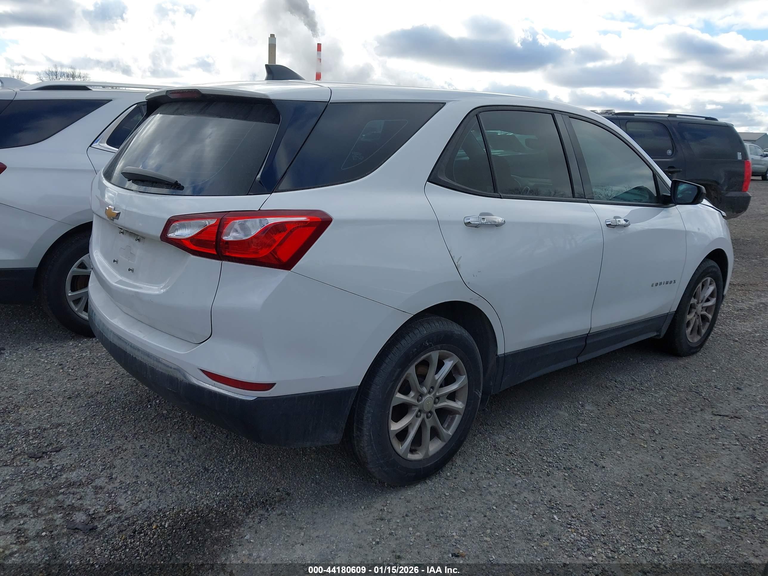 CHEVROLET EQUINOX image 4