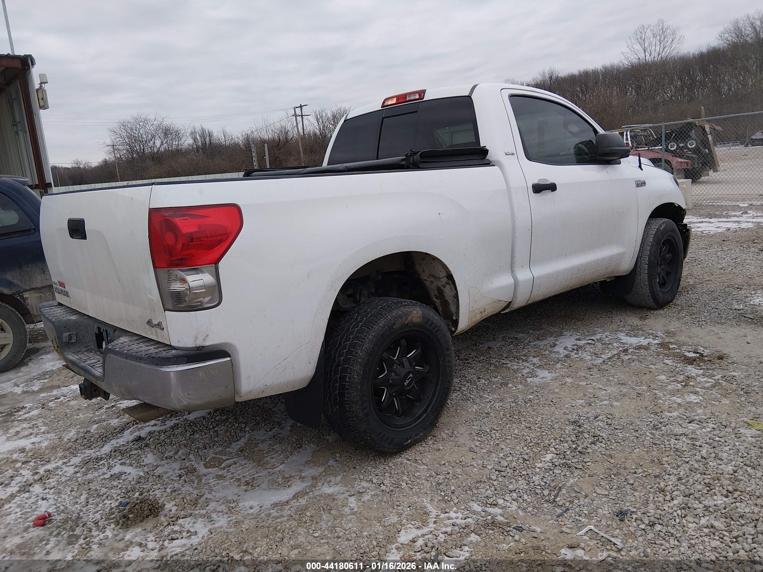 TOYOTA TUNDRA image 4