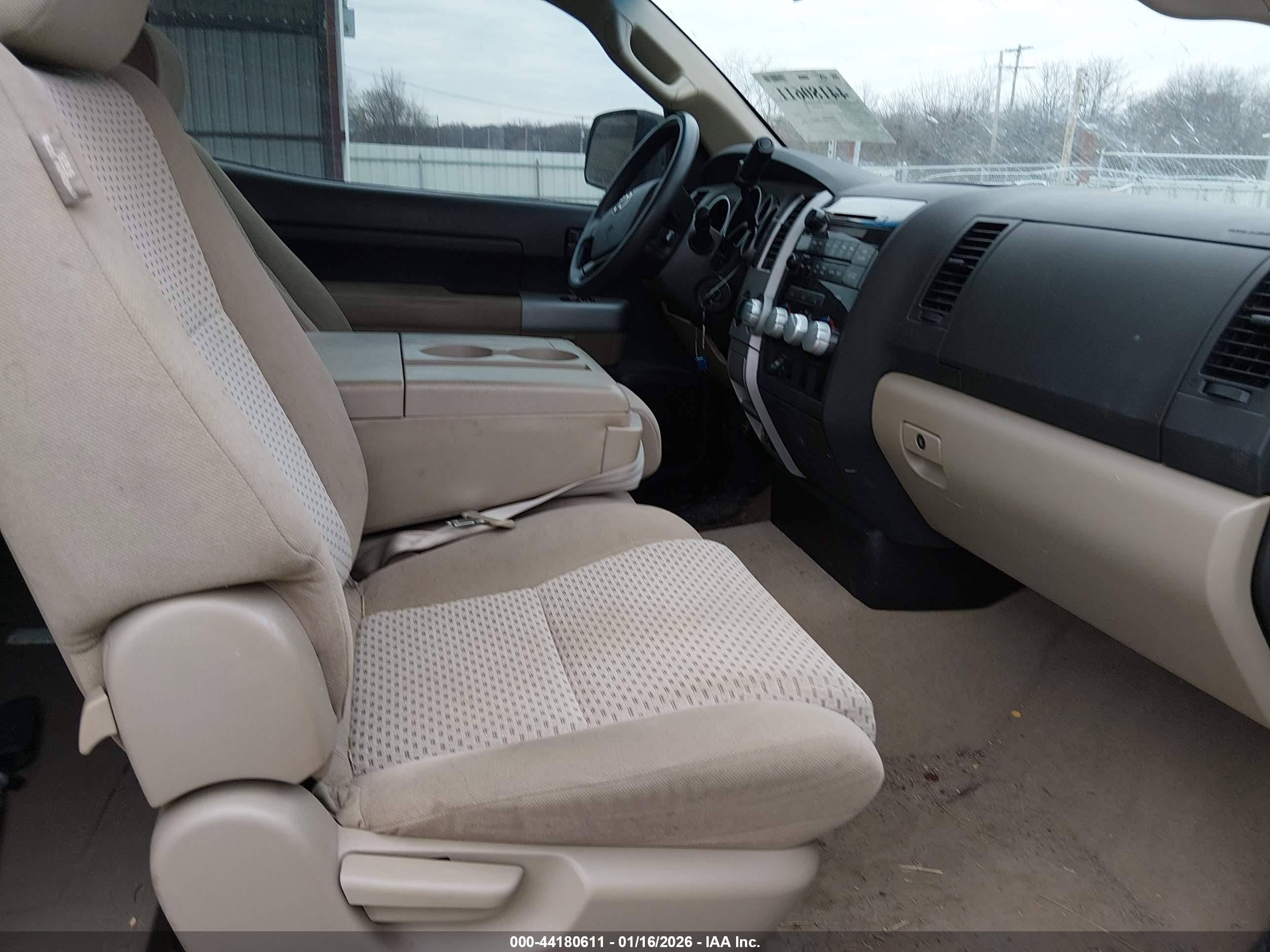 TOYOTA TUNDRA image 5