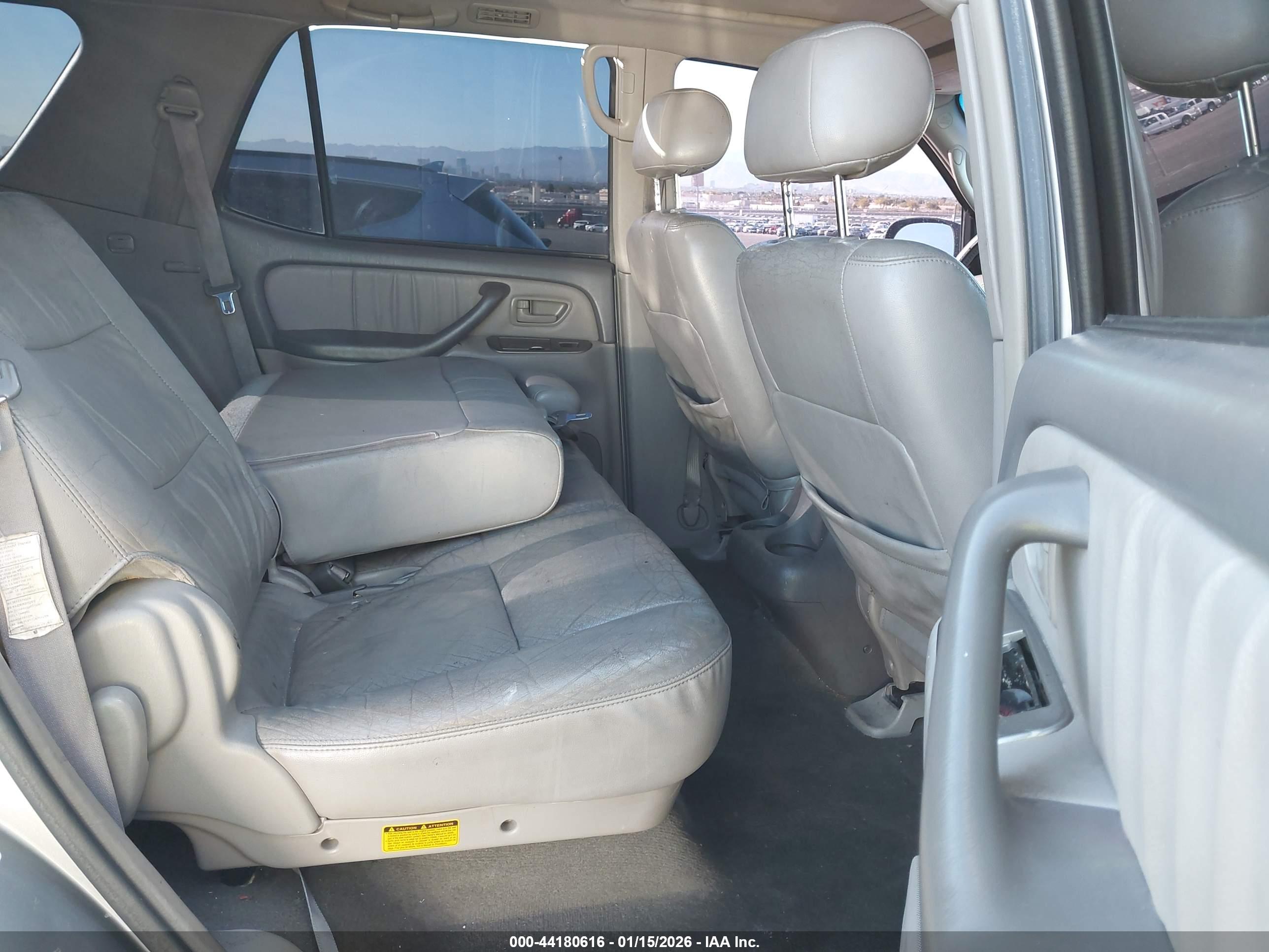 TOYOTA SEQUOIA image 8