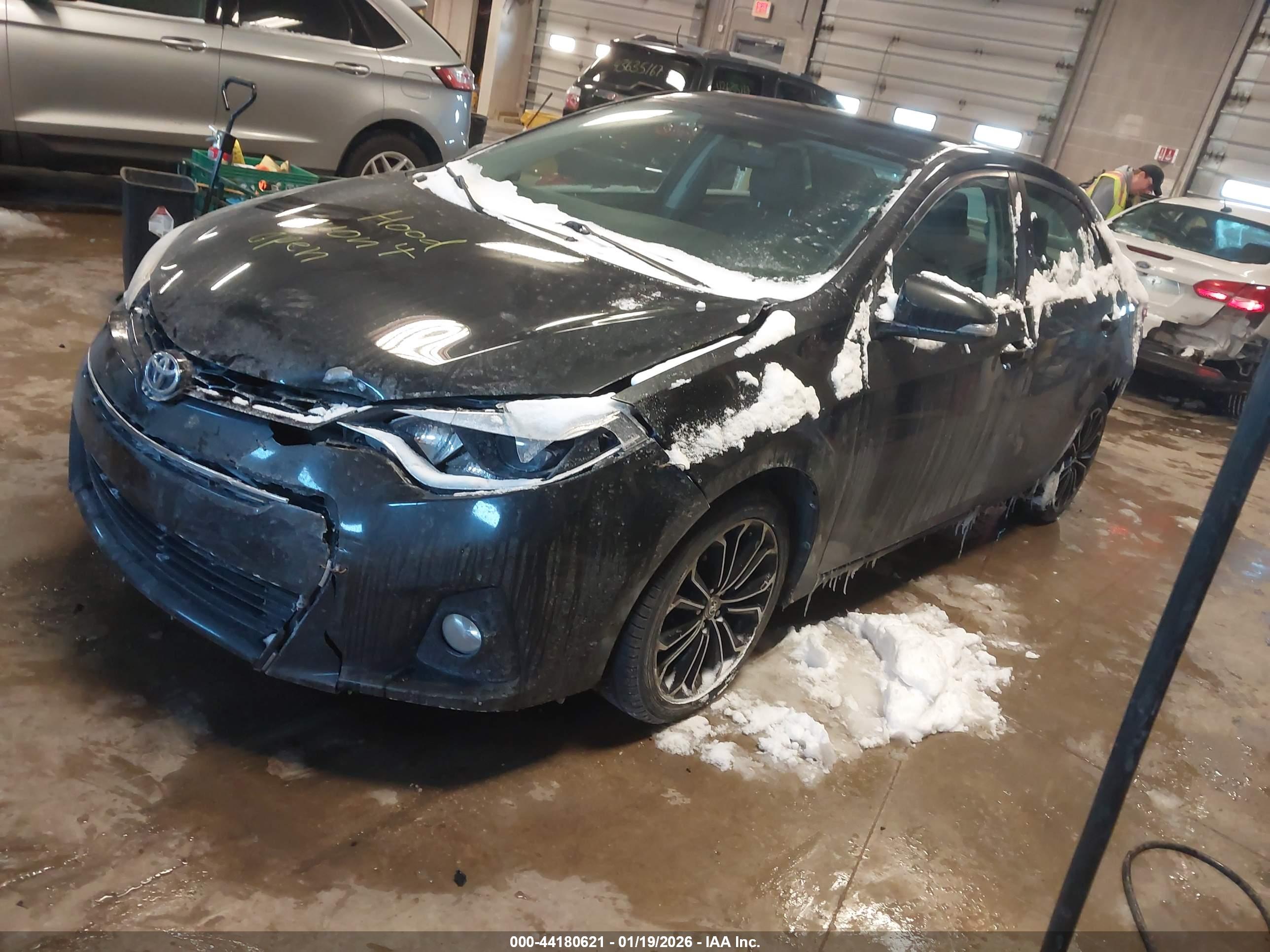 TOYOTA COROLLA image 2