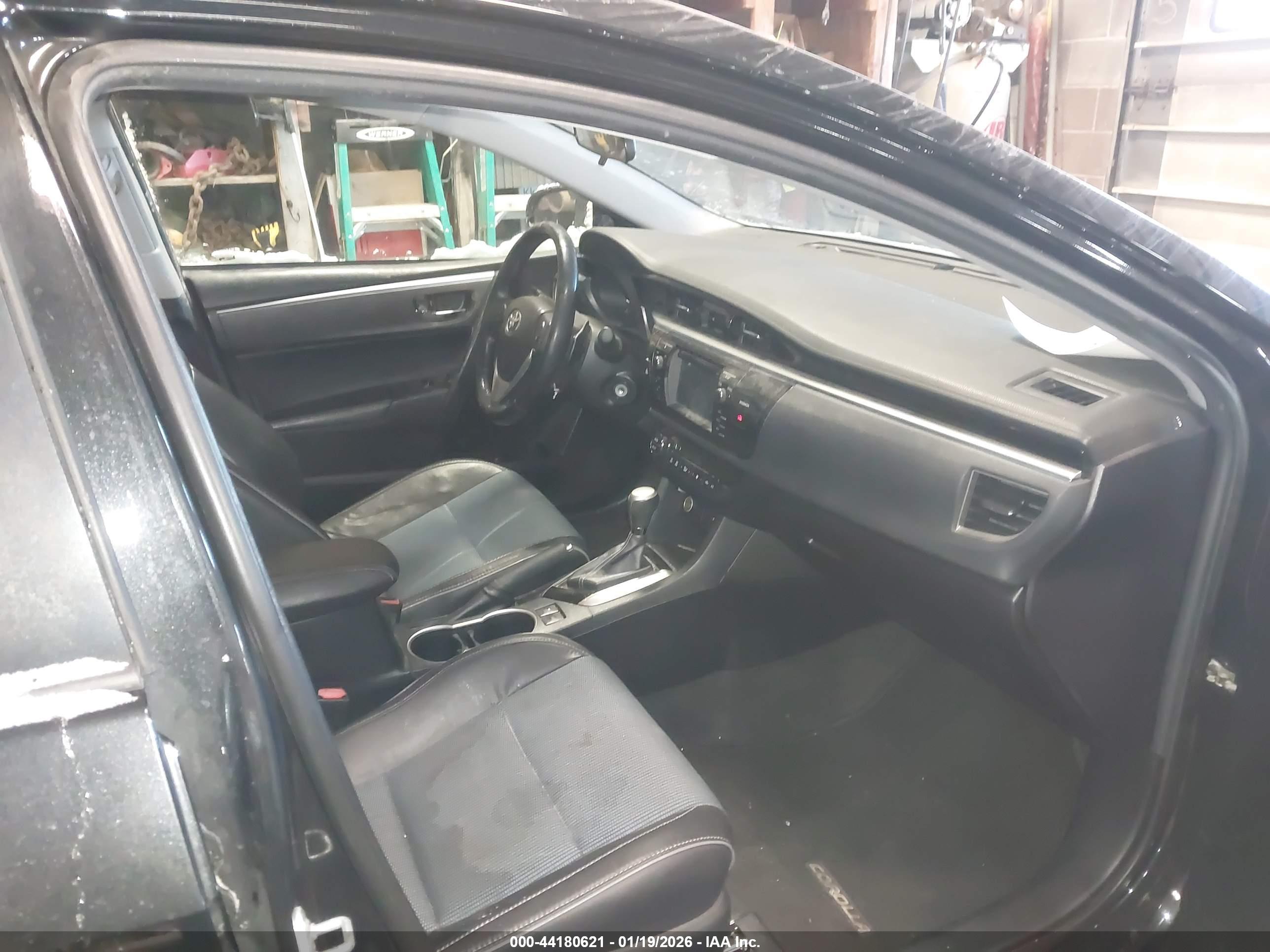 TOYOTA COROLLA image 5