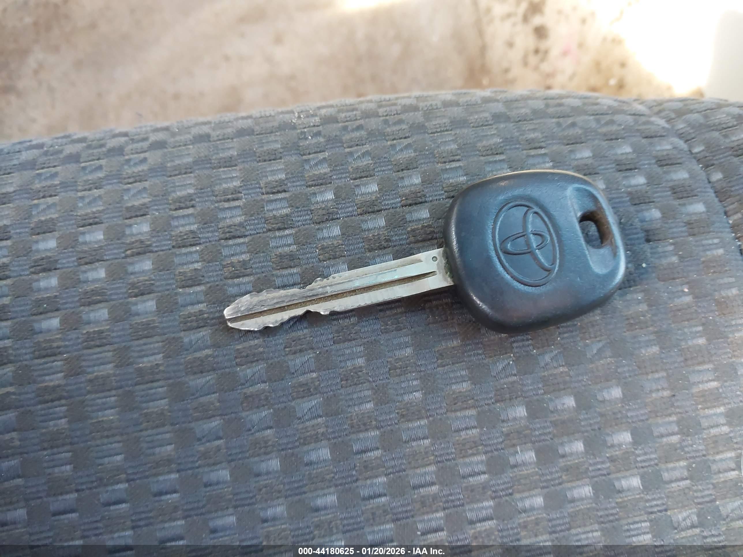 TOYOTA 4RUNNER image 11