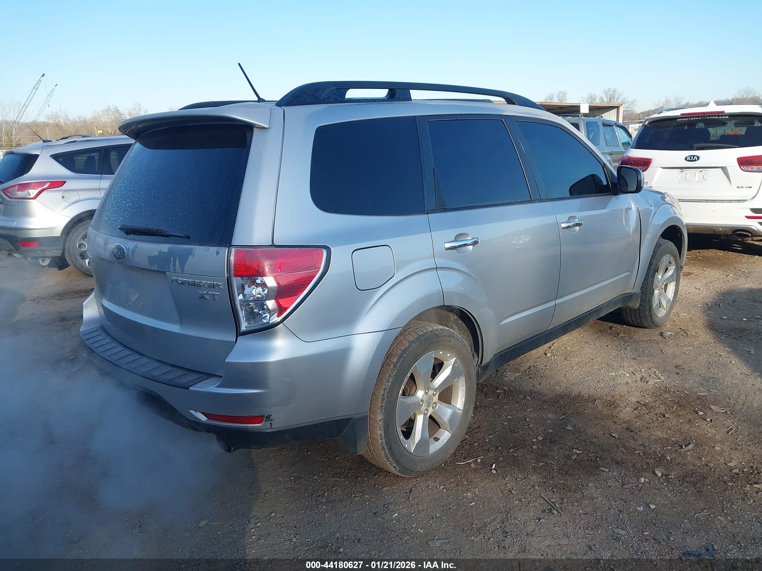 SUBARU FORESTER image 4