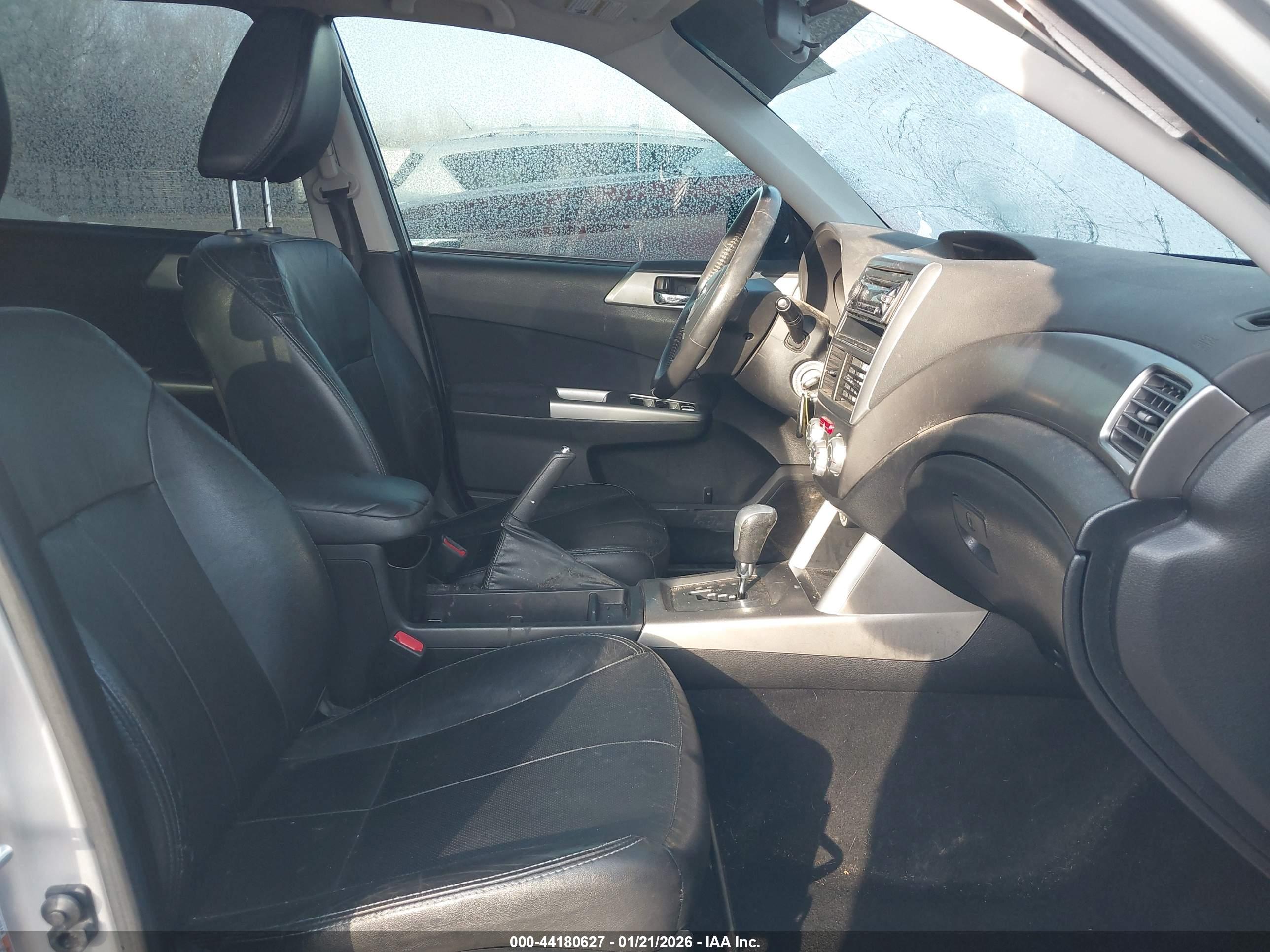SUBARU FORESTER image 5