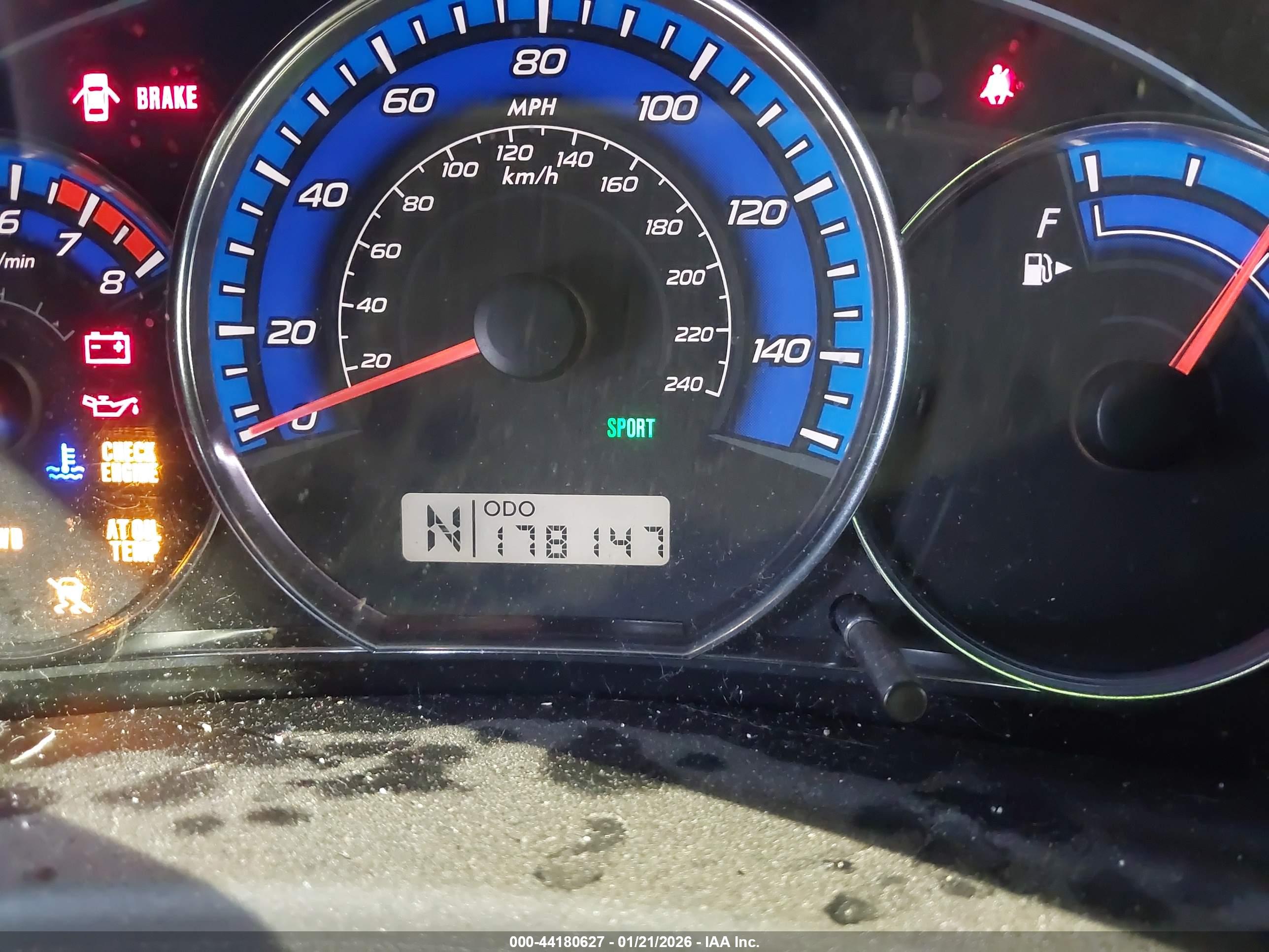 SUBARU FORESTER image 7